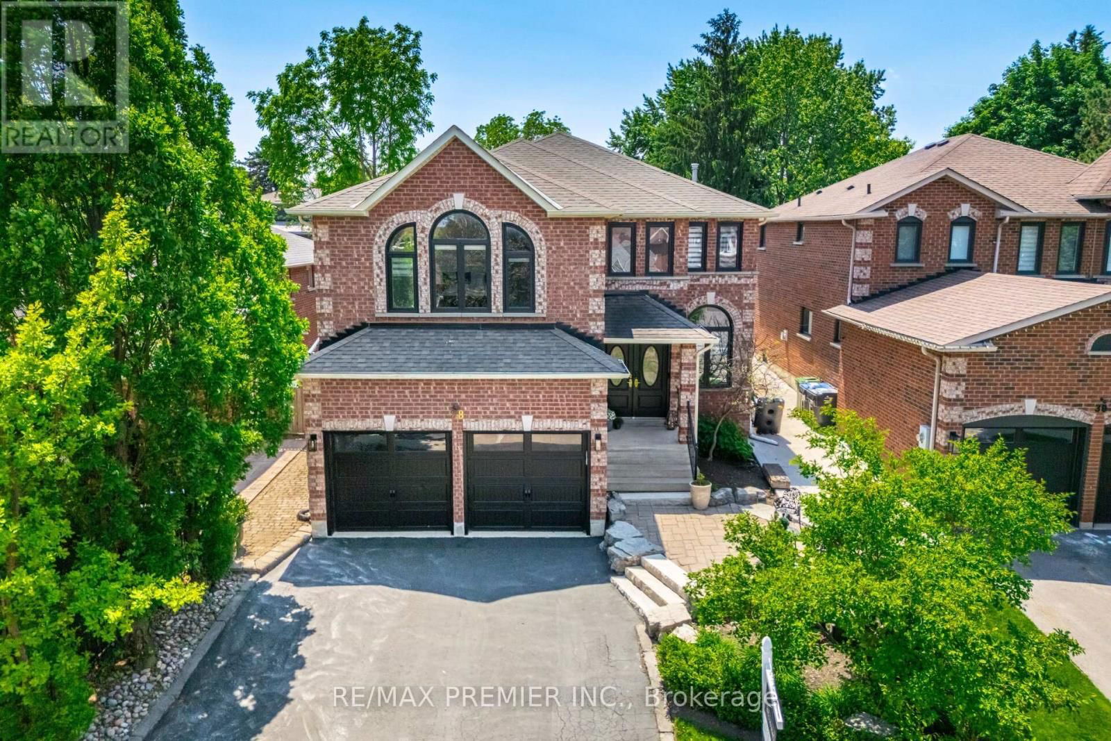 28 STRAWBERRY HILL COURT Image 1