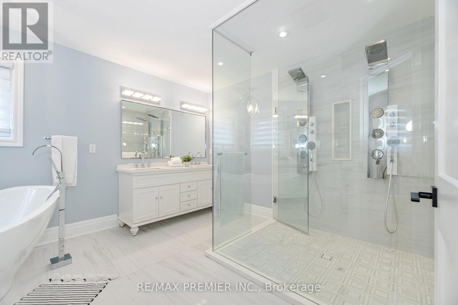 28 STRAWBERRY HILL COURT Image 21