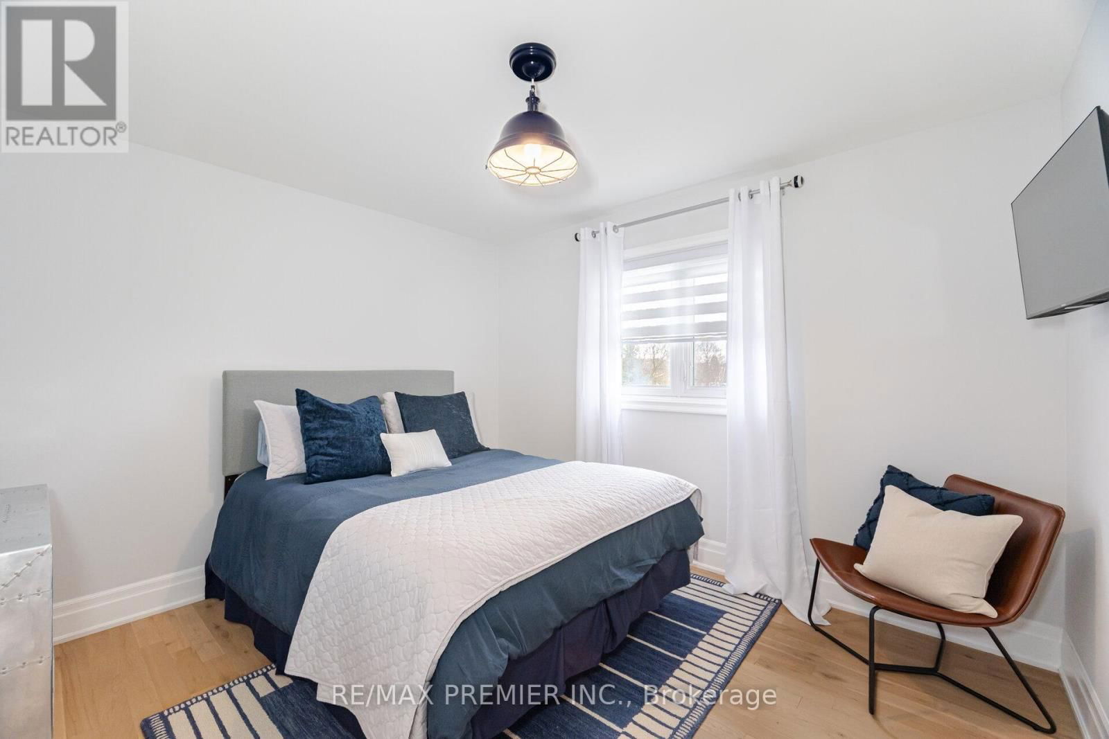 28 STRAWBERRY HILL COURT Image 24