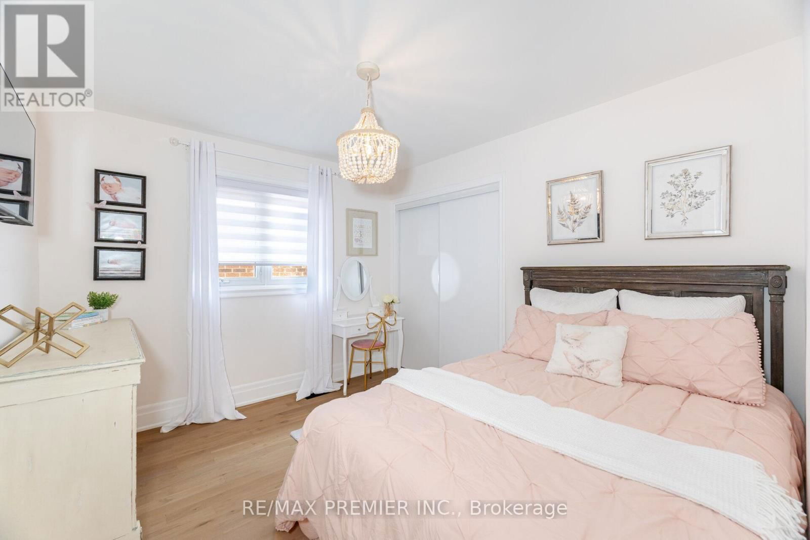 28 STRAWBERRY HILL COURT Image 26