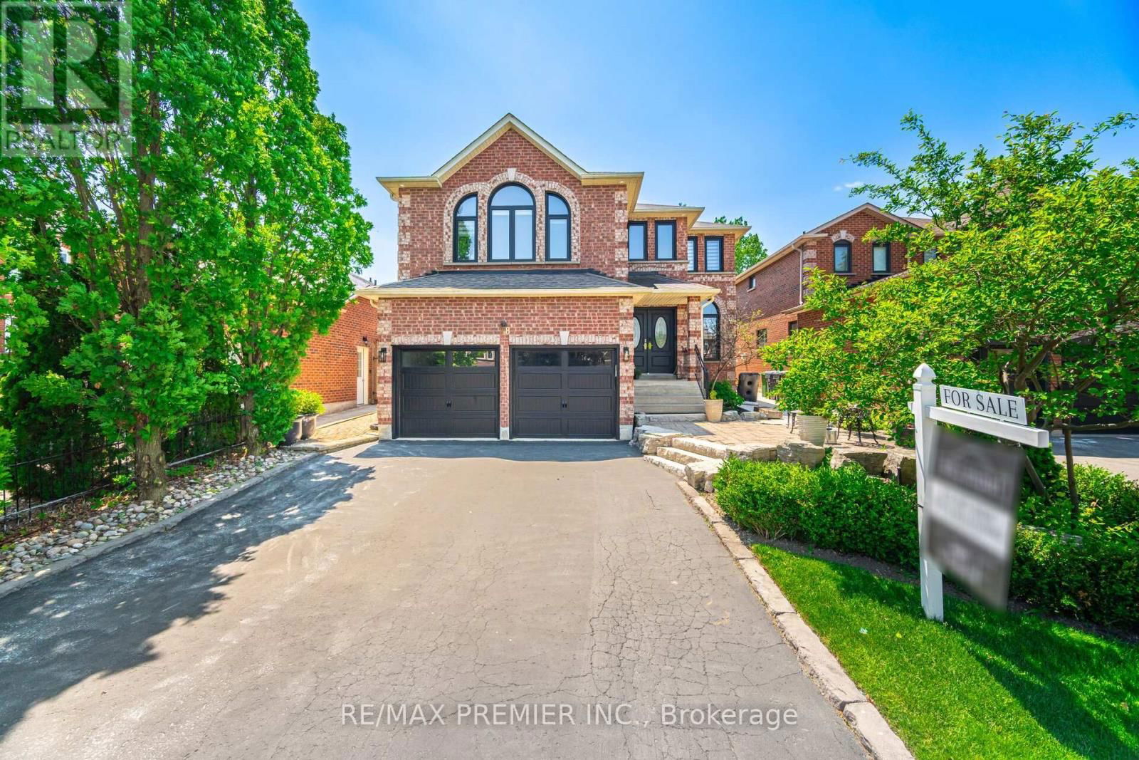 28 STRAWBERRY HILL COURT Image 3
