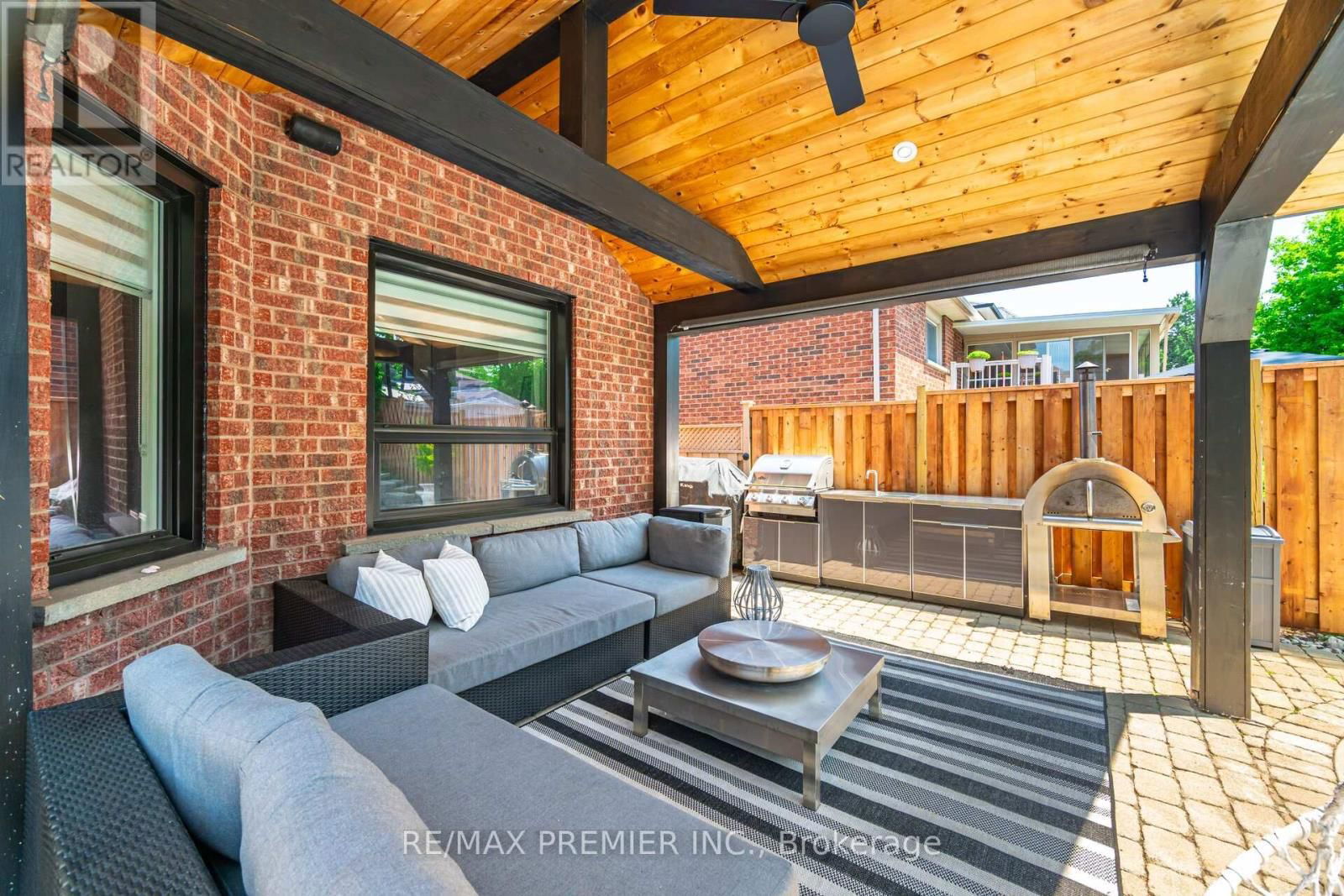 28 STRAWBERRY HILL COURT Image 35