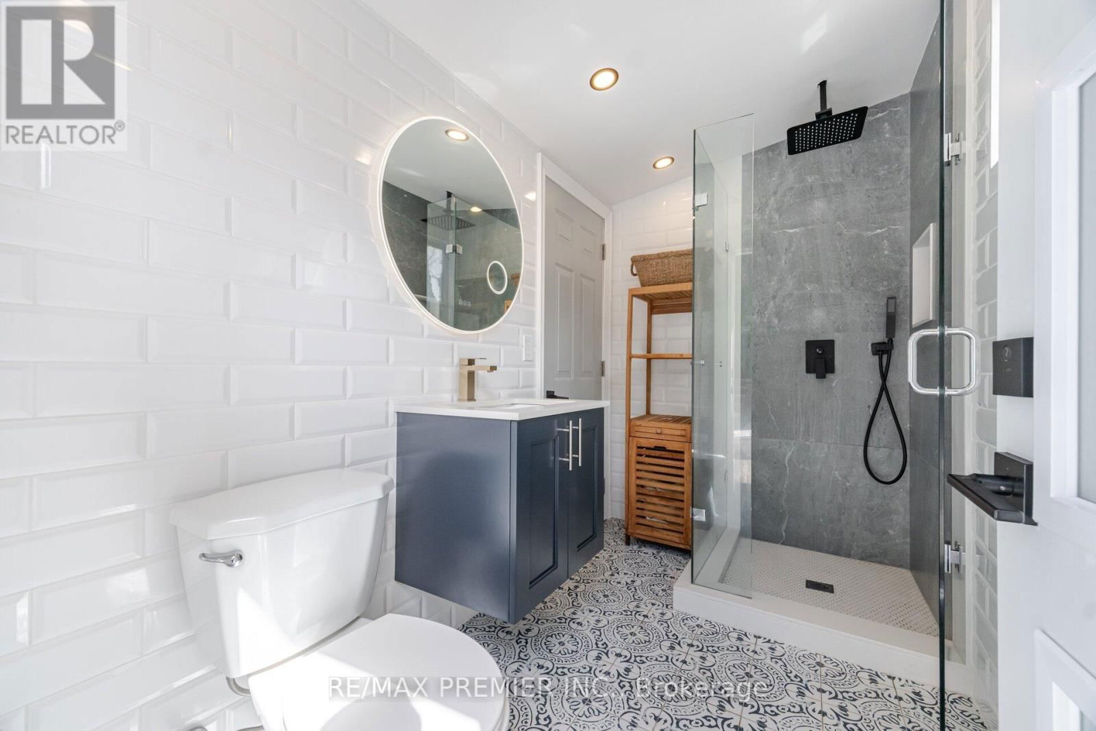 28 STRAWBERRY HILL COURT Image 41