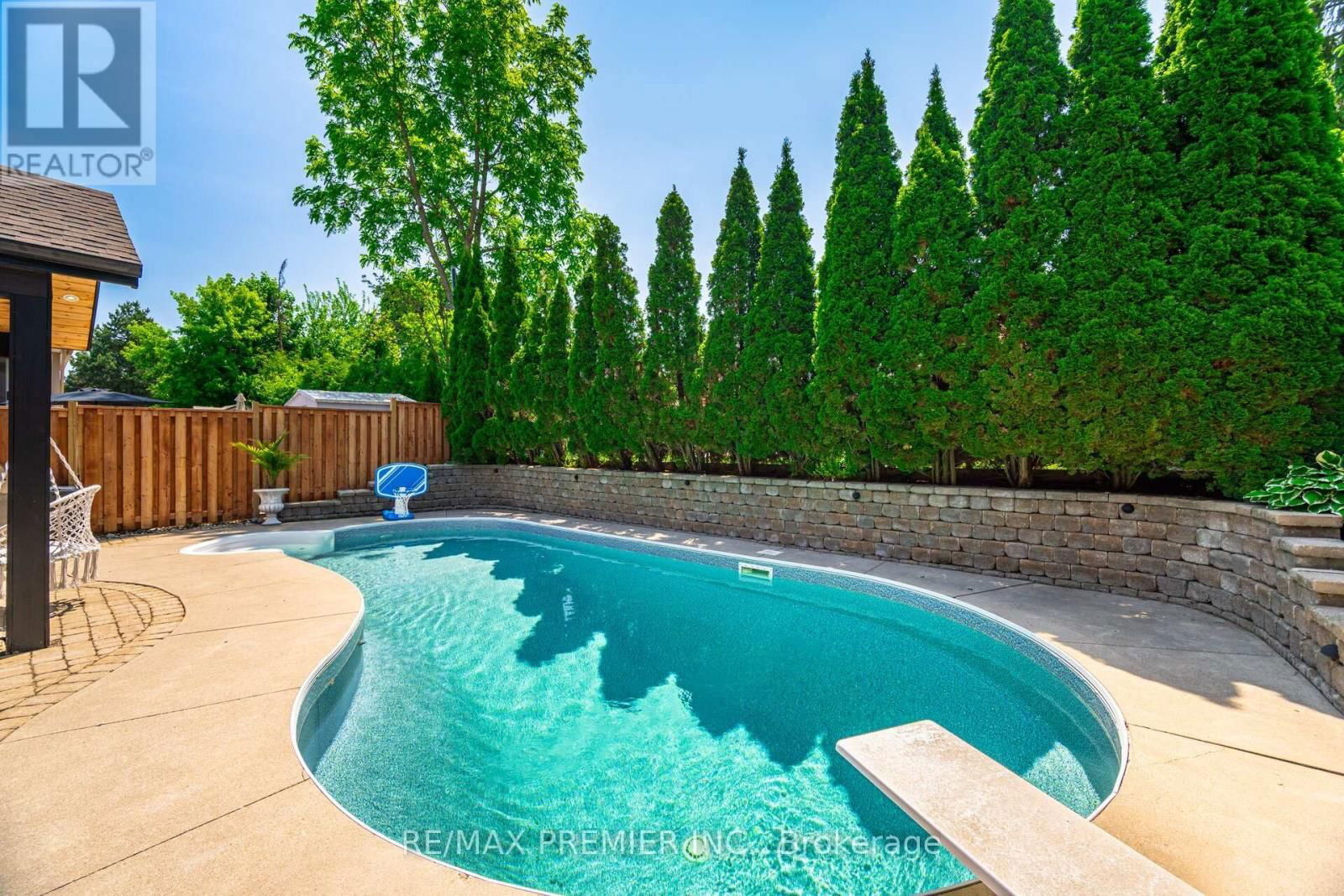 28 STRAWBERRY HILL COURT Image 42