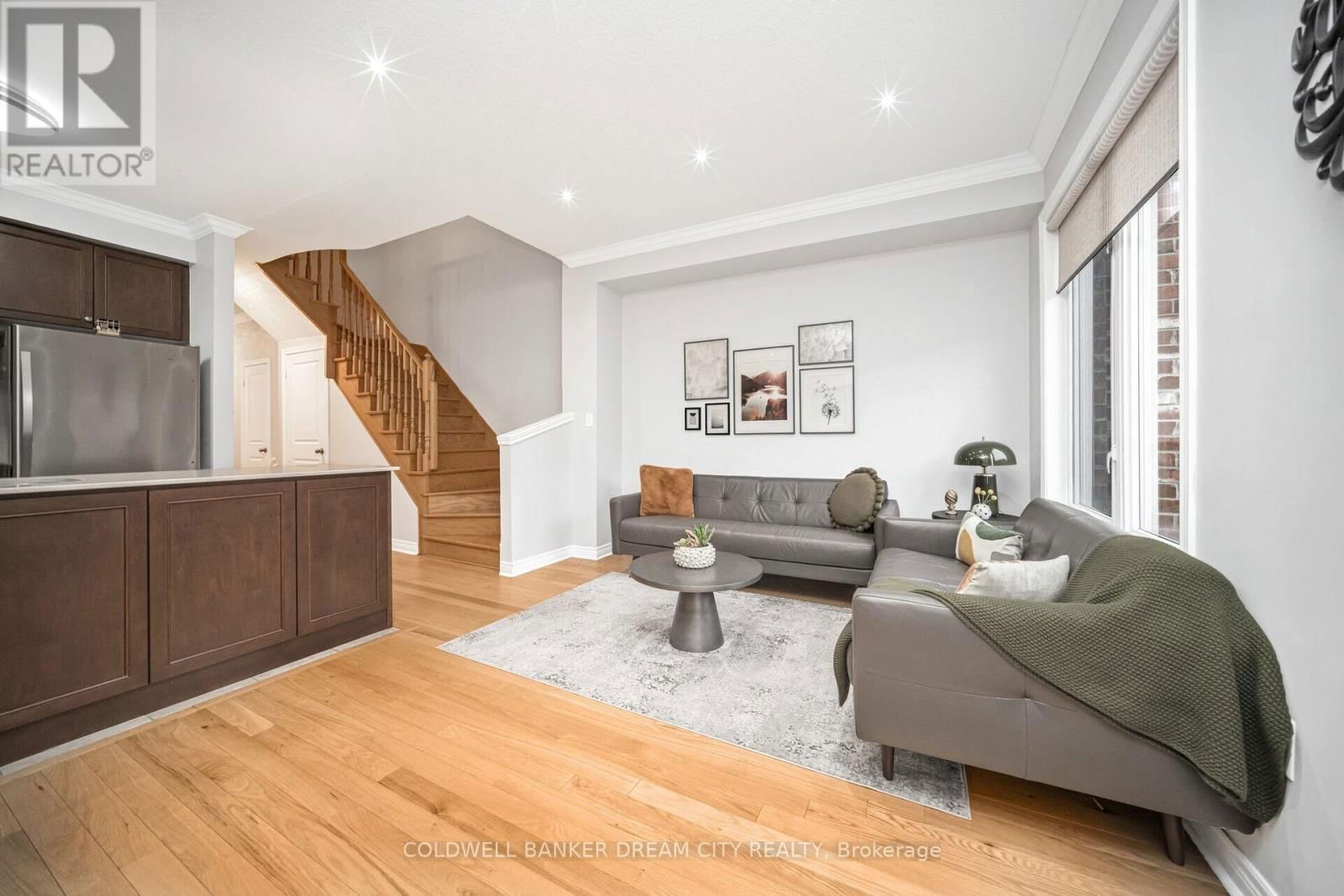 14 IVOR CRESCENT Image 17