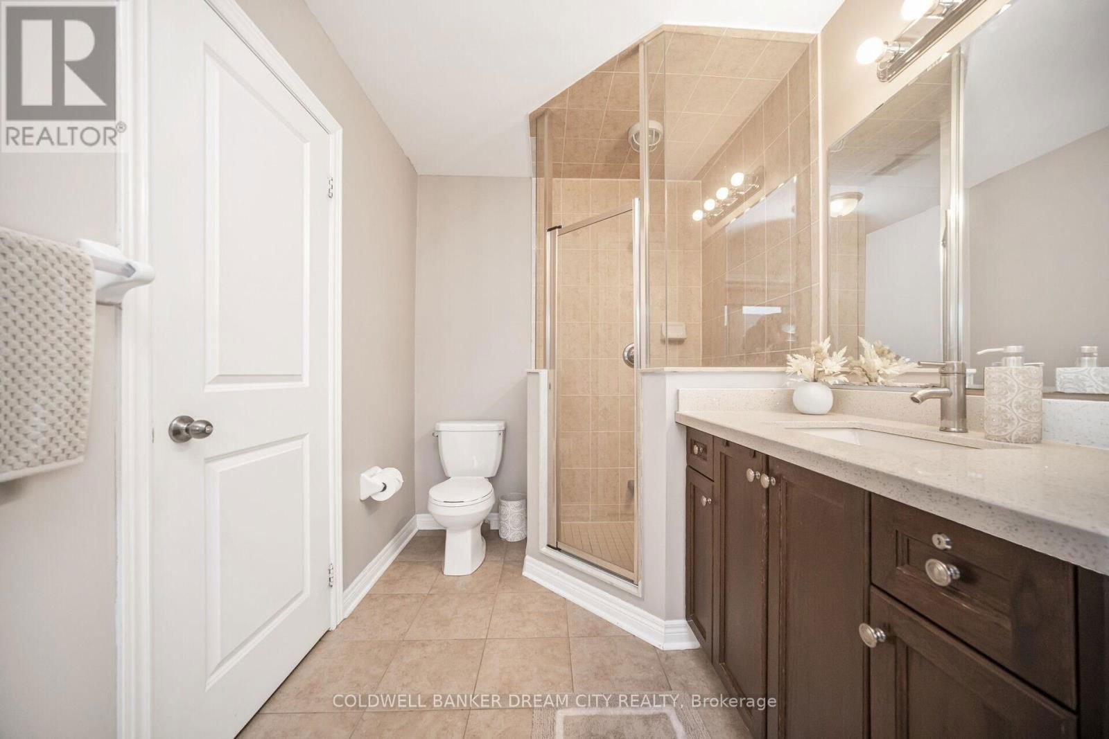 14 IVOR CRESCENT Image 26