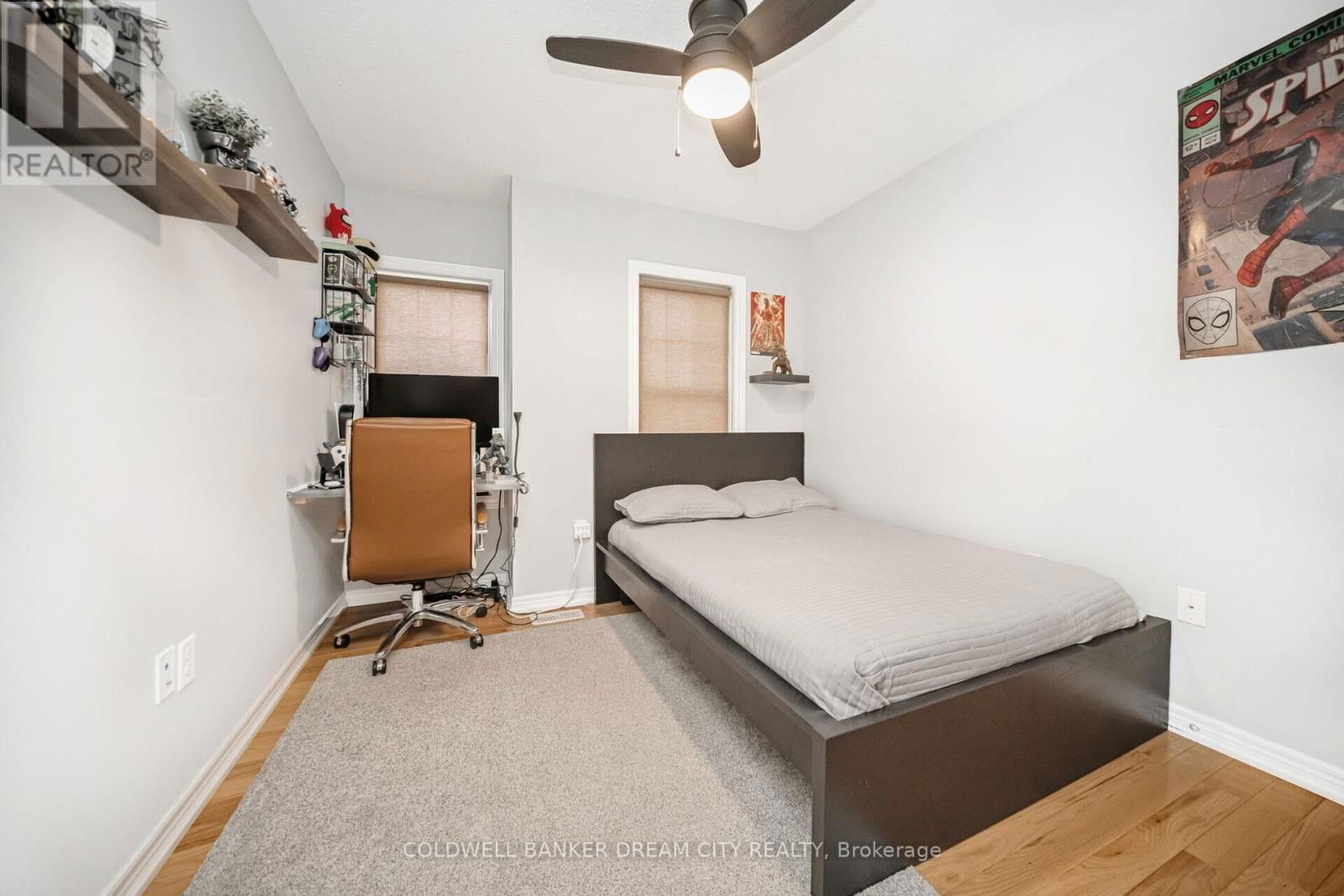 14 IVOR CRESCENT Image 28