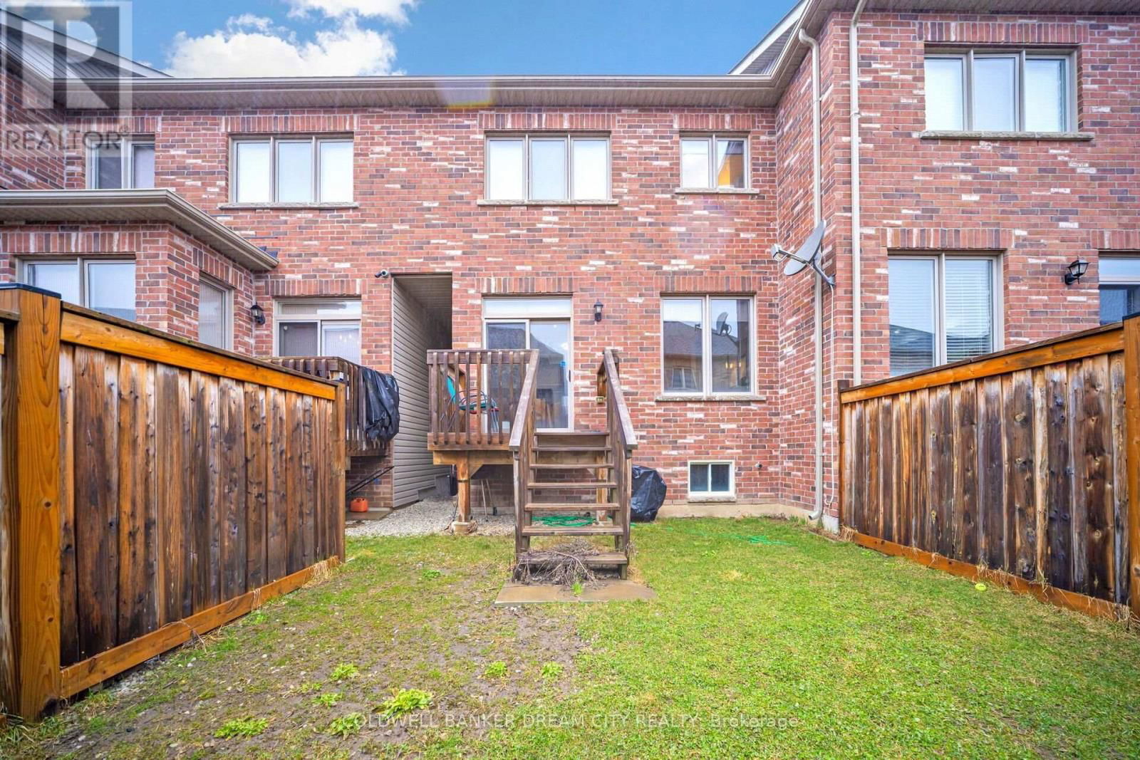 14 IVOR CRESCENT Image 38