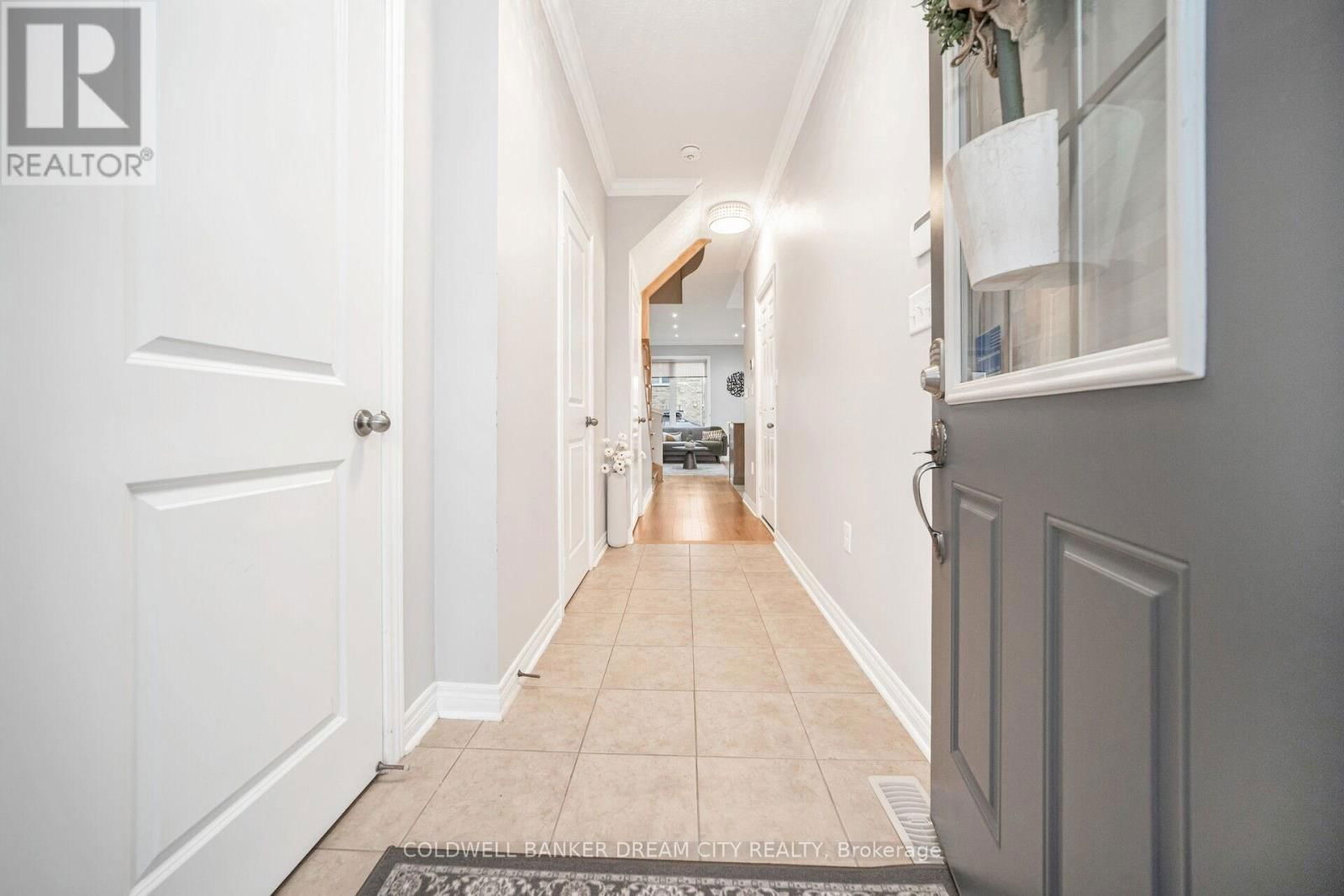 14 IVOR CRESCENT Image 5