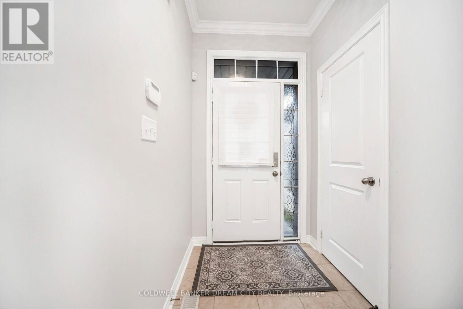 14 IVOR CRESCENT Image 6