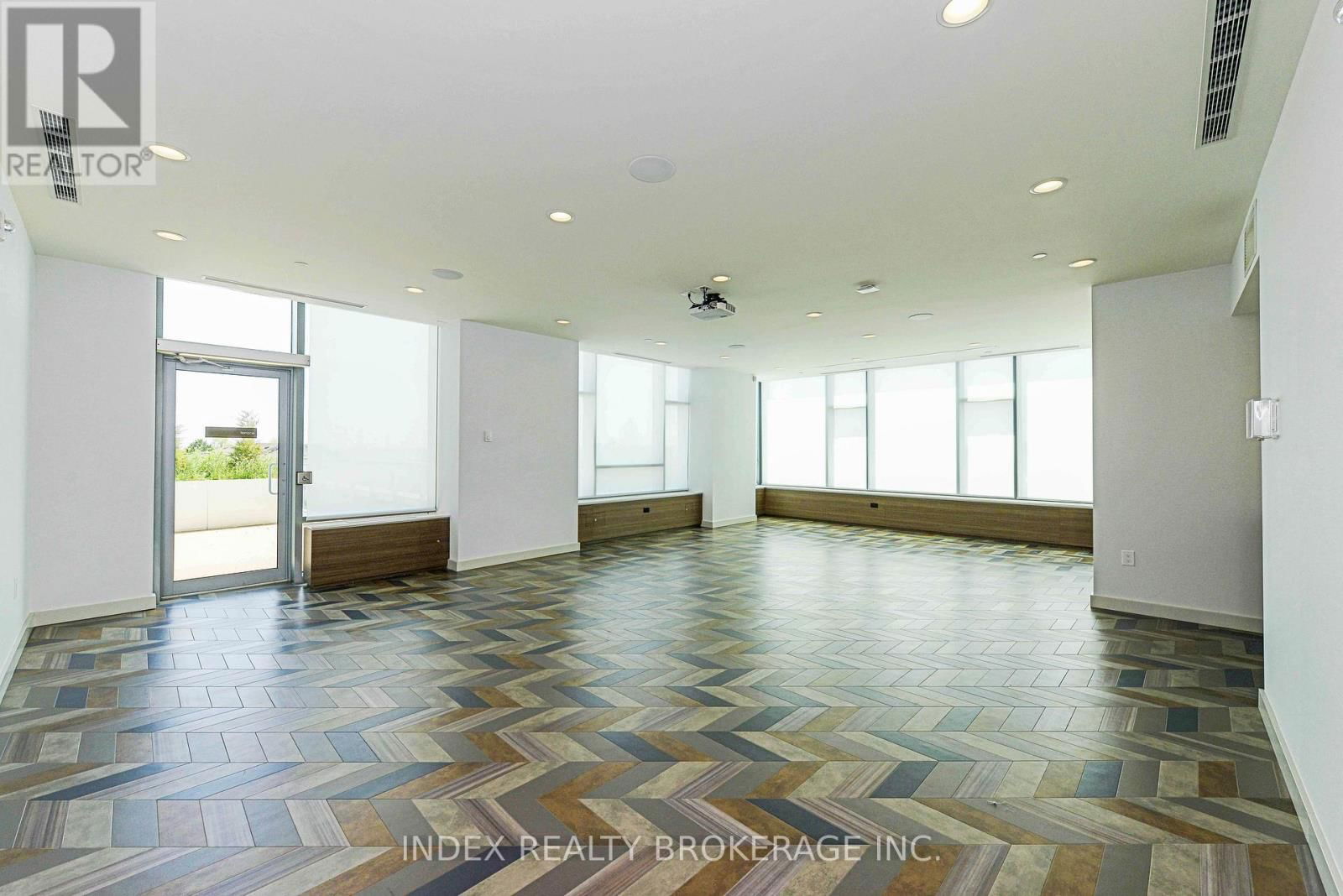 103 - 2560 EGLINGTON AVENUE Image 32