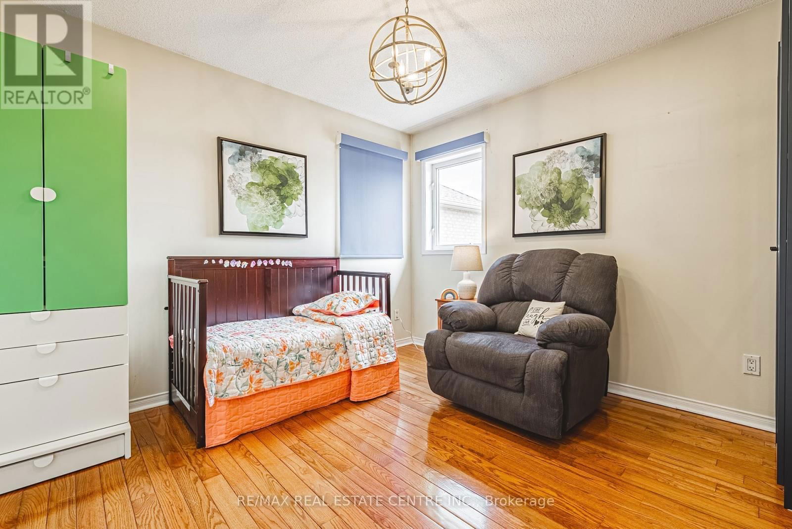 3360 LABURNUM CRESCENT Image 32