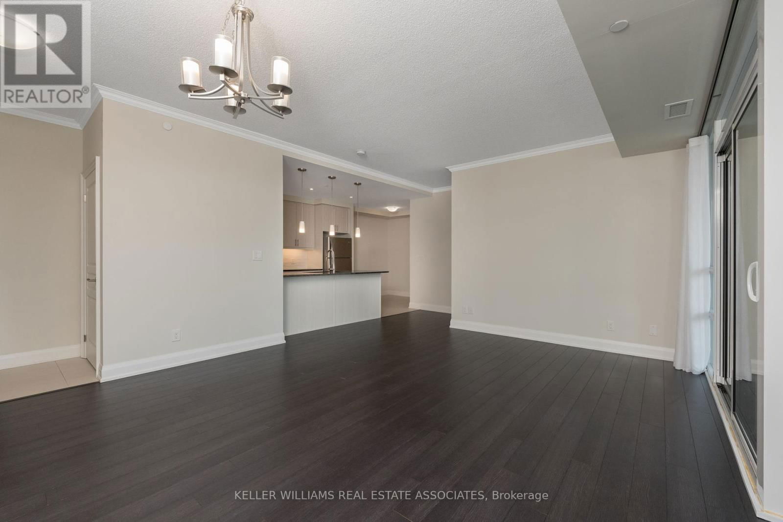 403 - 50 HALL ROAD Image 11