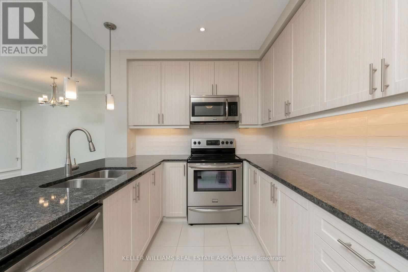 403 - 50 HALL ROAD Image 19