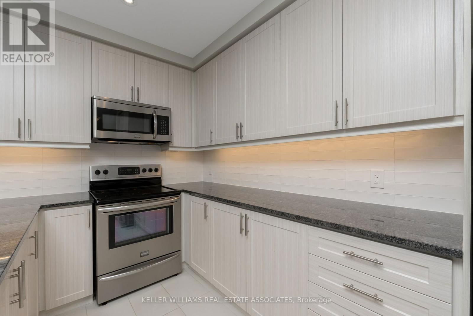 403 - 50 HALL ROAD Image 20