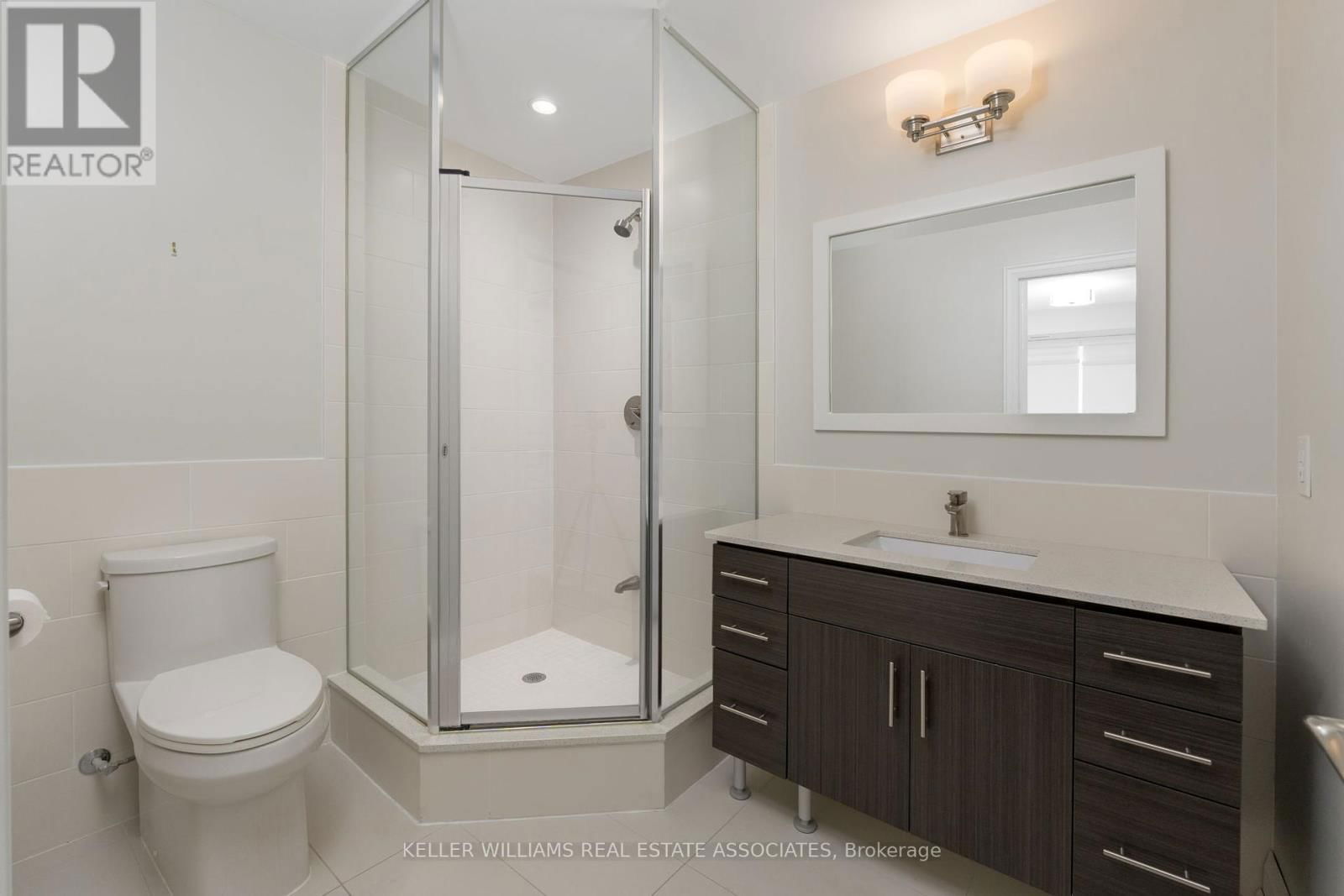 403 - 50 HALL ROAD Image 35