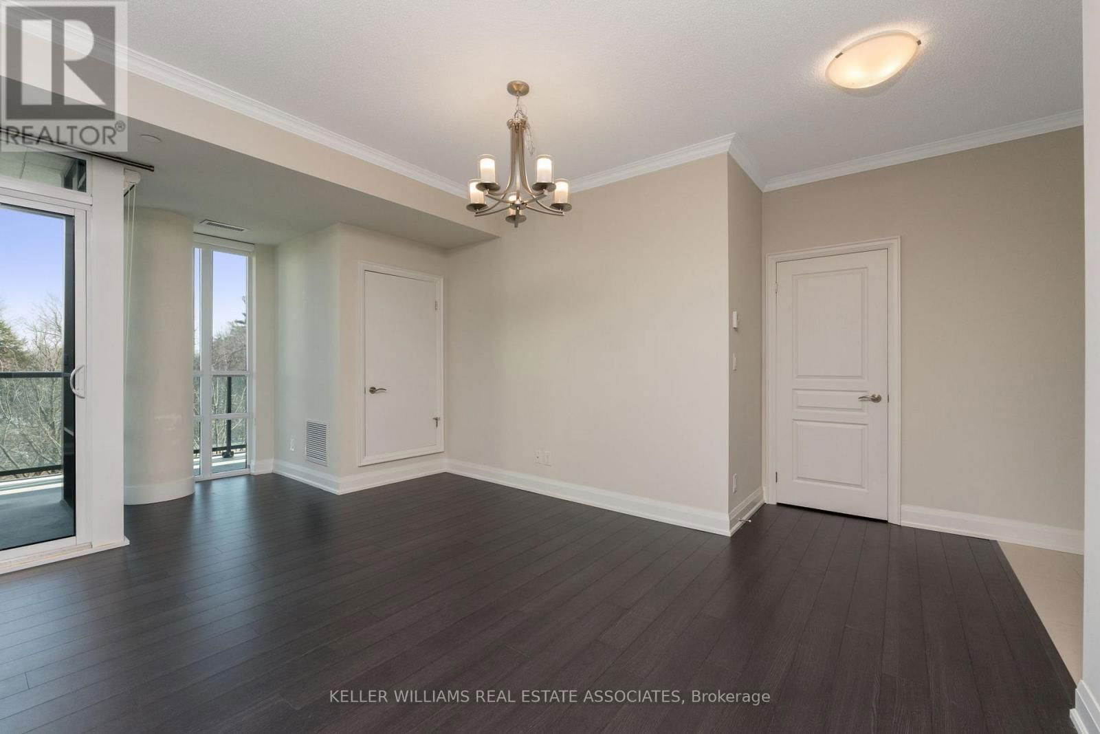 403 - 50 HALL ROAD Image 8