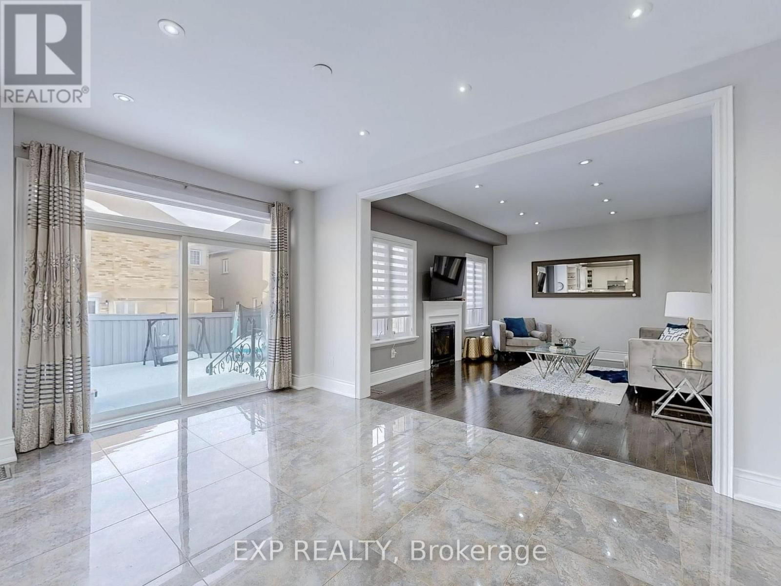 88 ROYAL WEST DRIVE Image 15