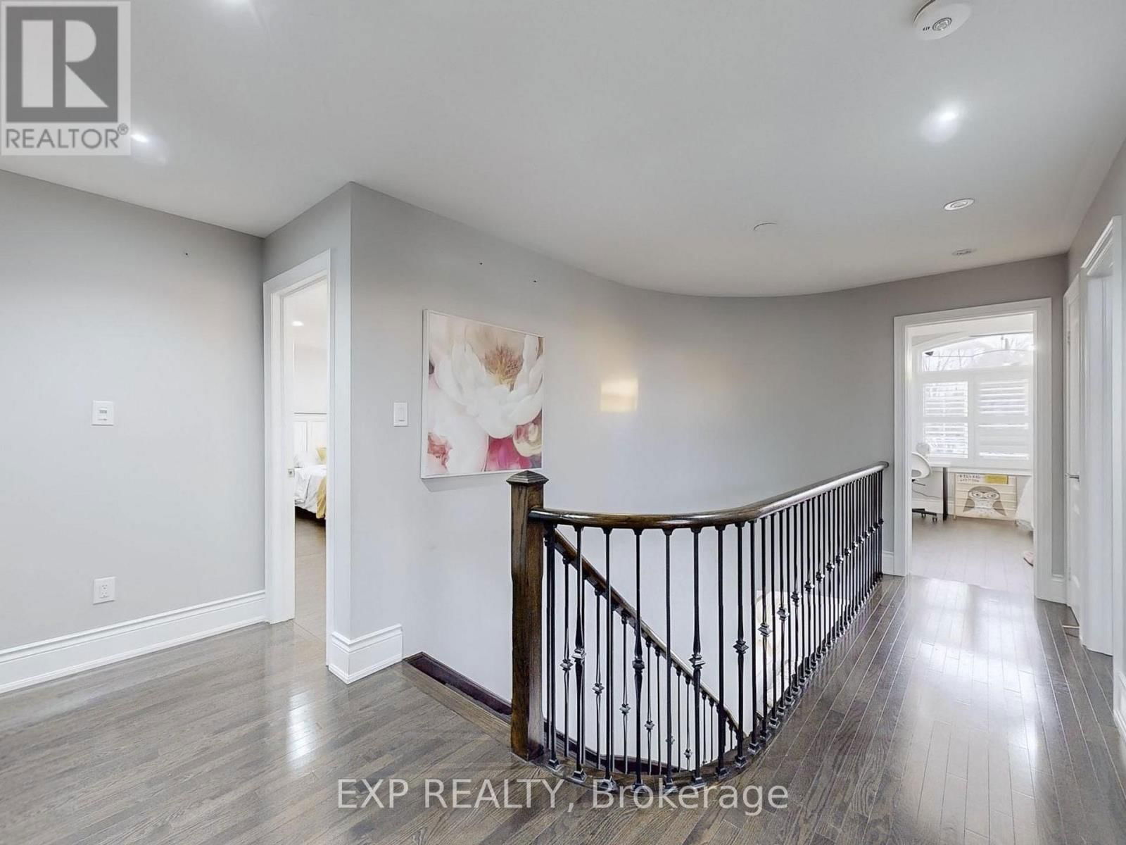 88 ROYAL WEST DRIVE Image 22