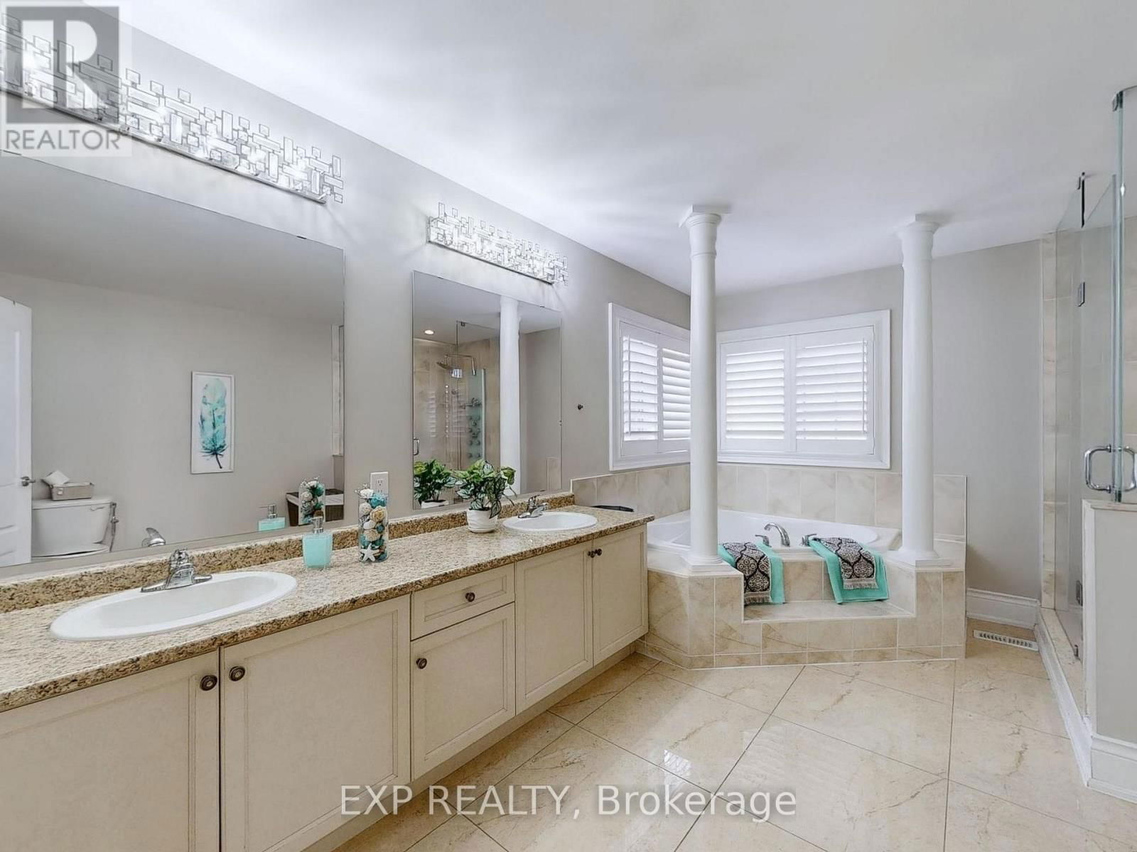88 ROYAL WEST DRIVE Image 25