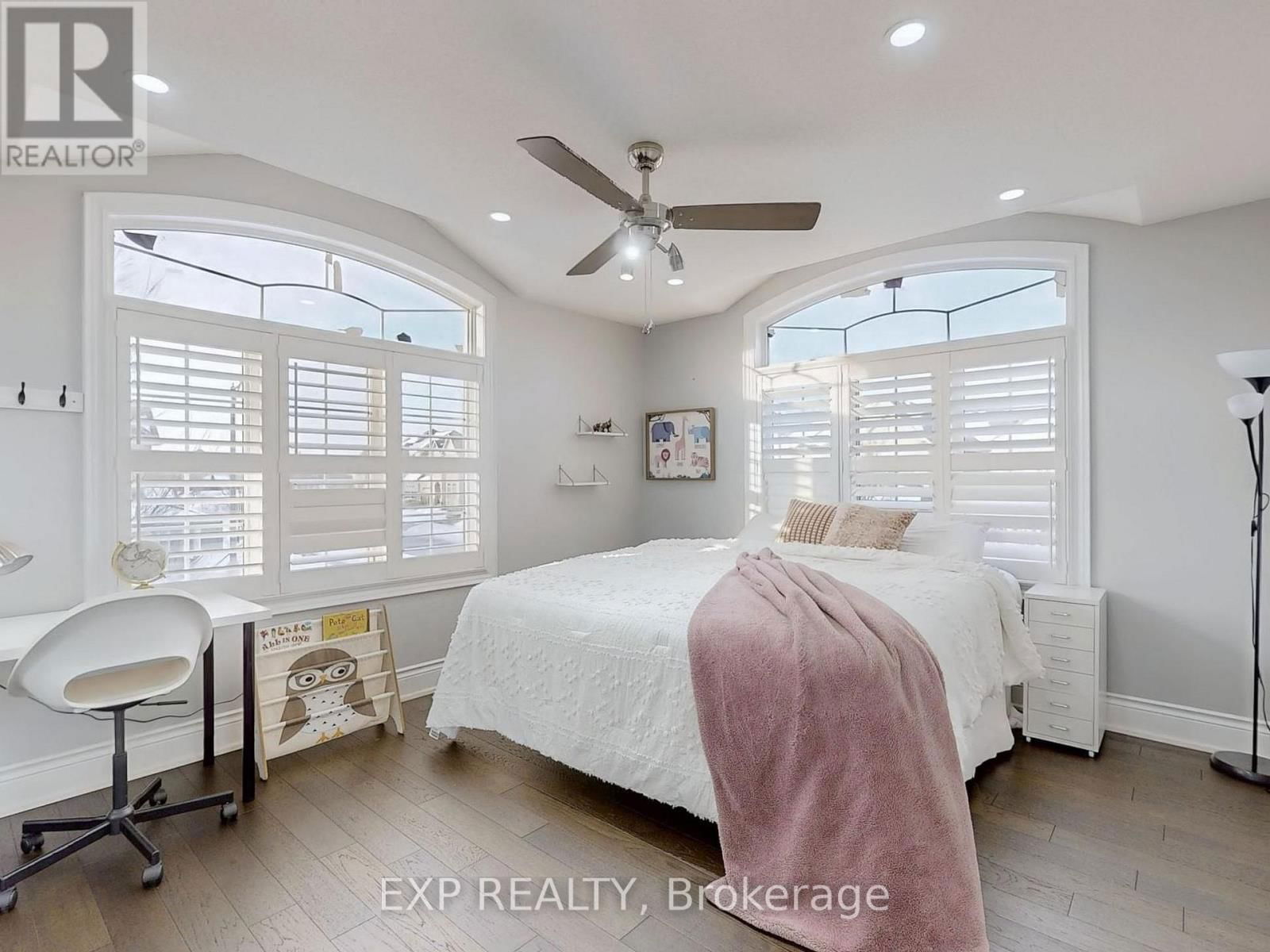88 ROYAL WEST DRIVE Image 29