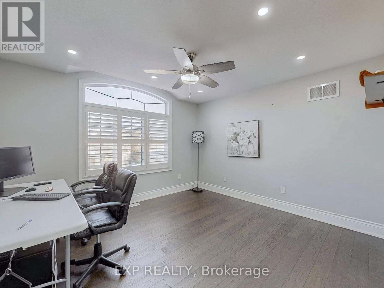 88 ROYAL WEST DRIVE Image 30