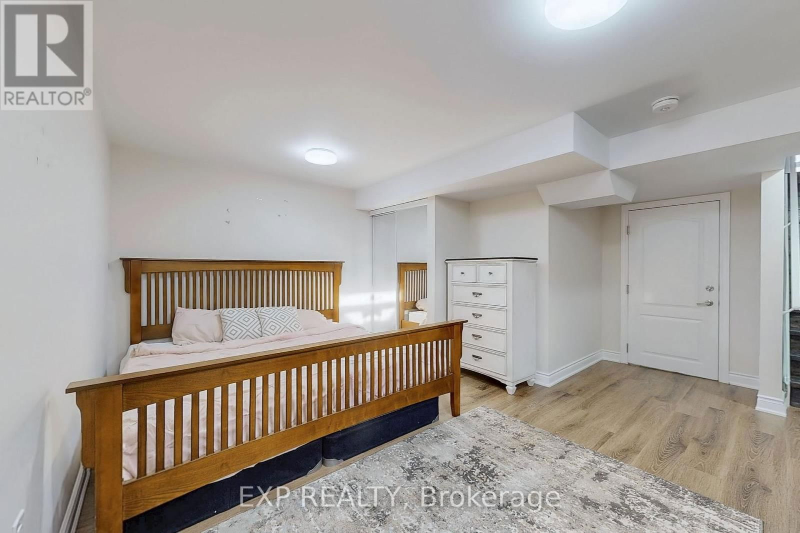 88 ROYAL WEST DRIVE Image 35