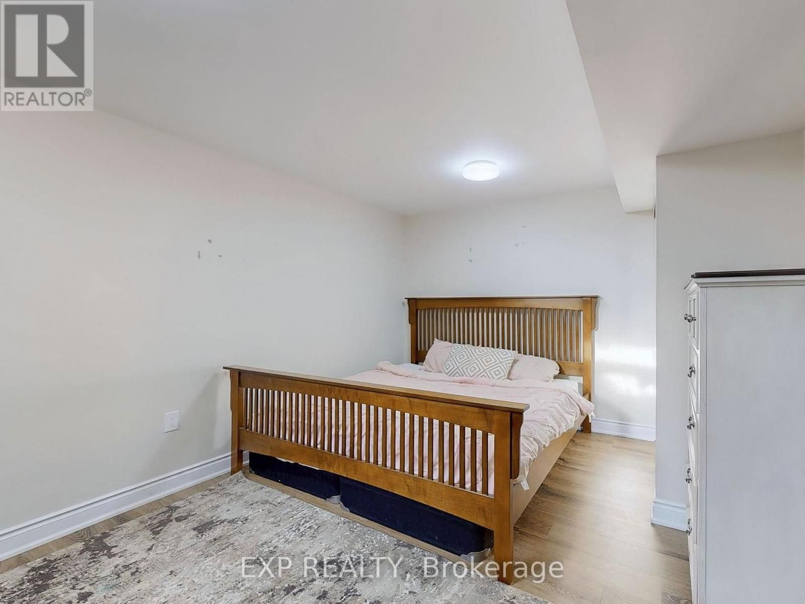 88 ROYAL WEST DRIVE Image 36