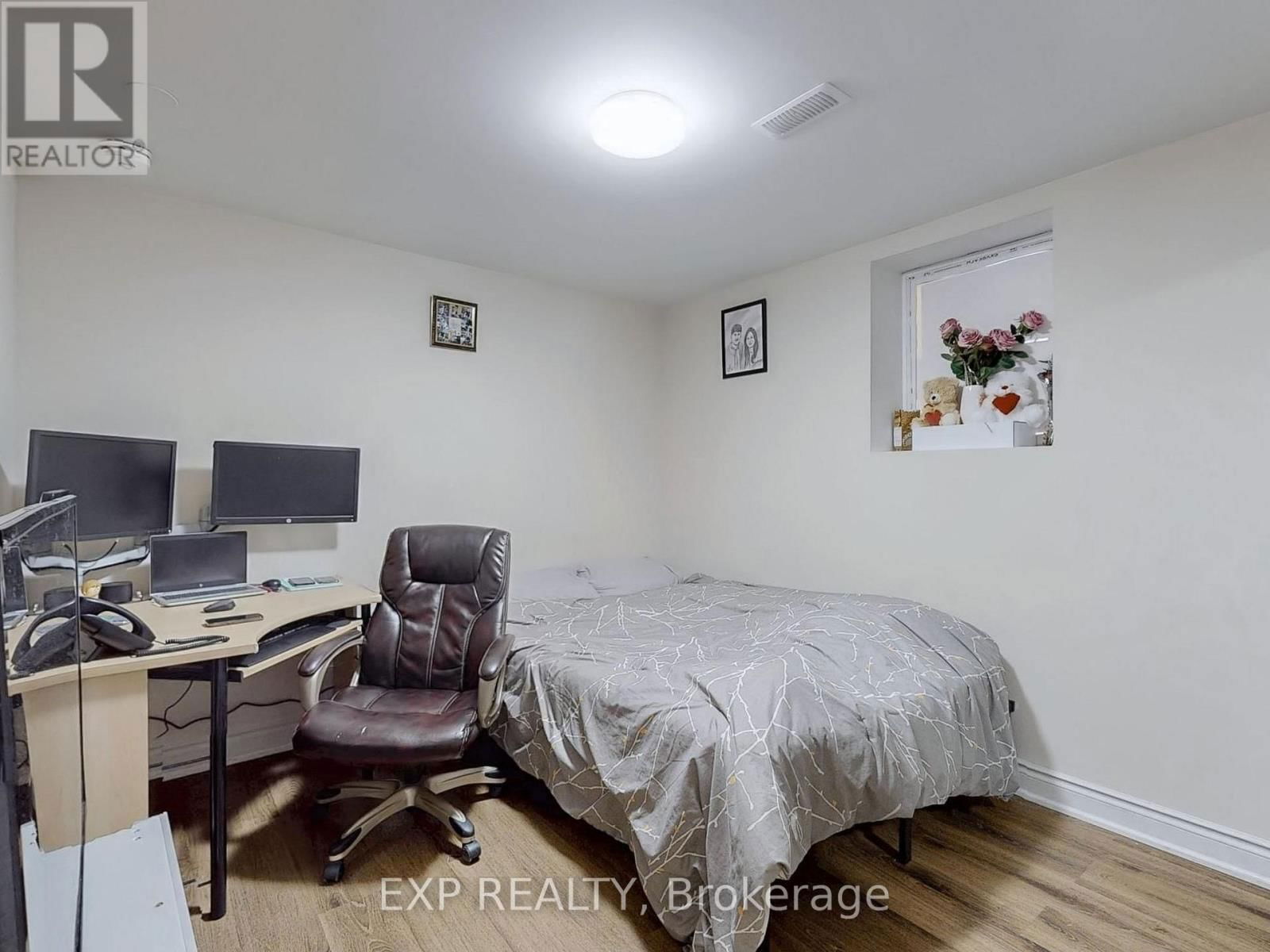 88 ROYAL WEST DRIVE Image 42