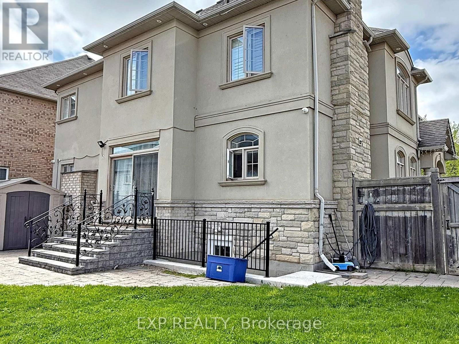 88 ROYAL WEST DRIVE Image 45