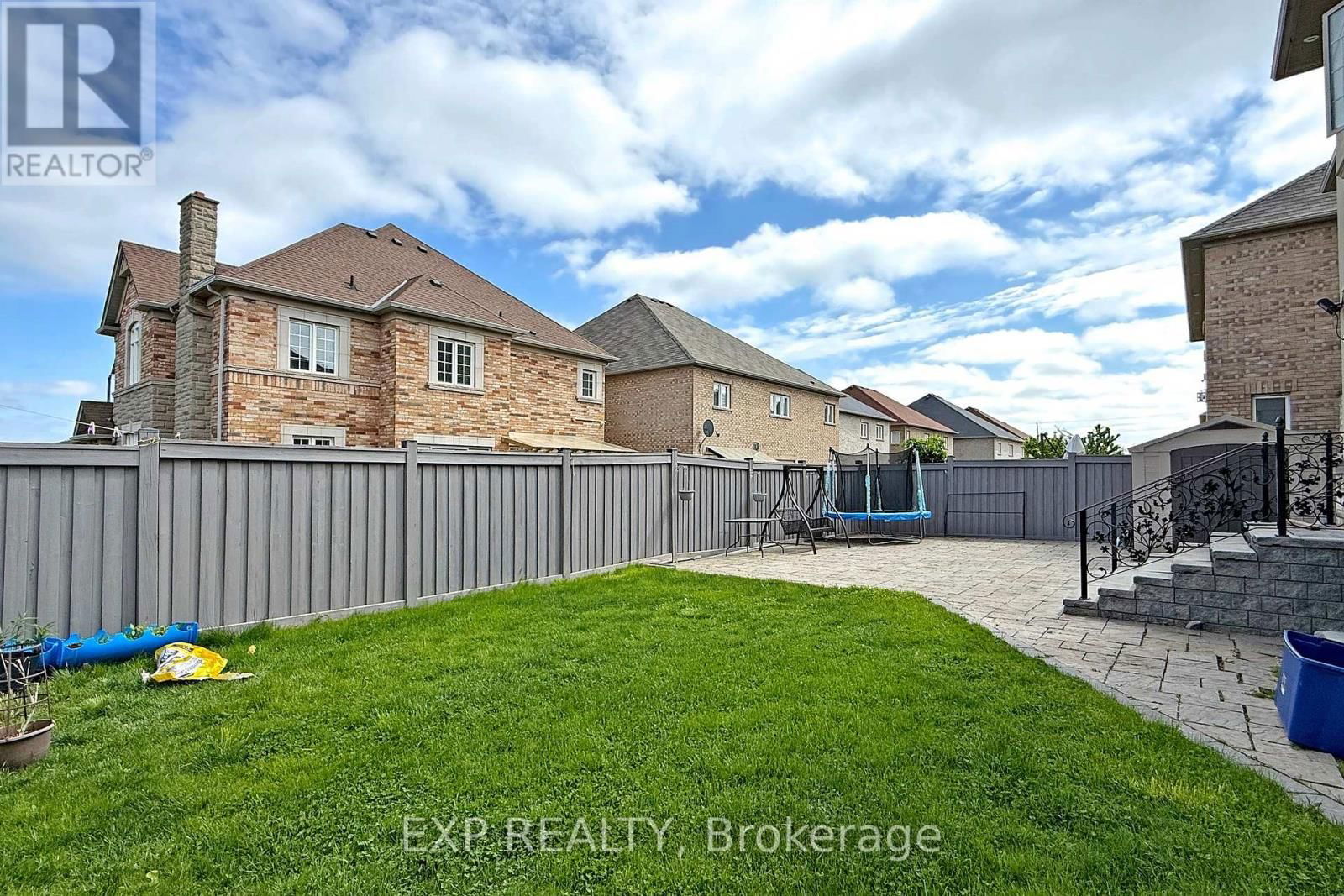 88 ROYAL WEST DRIVE Image 47