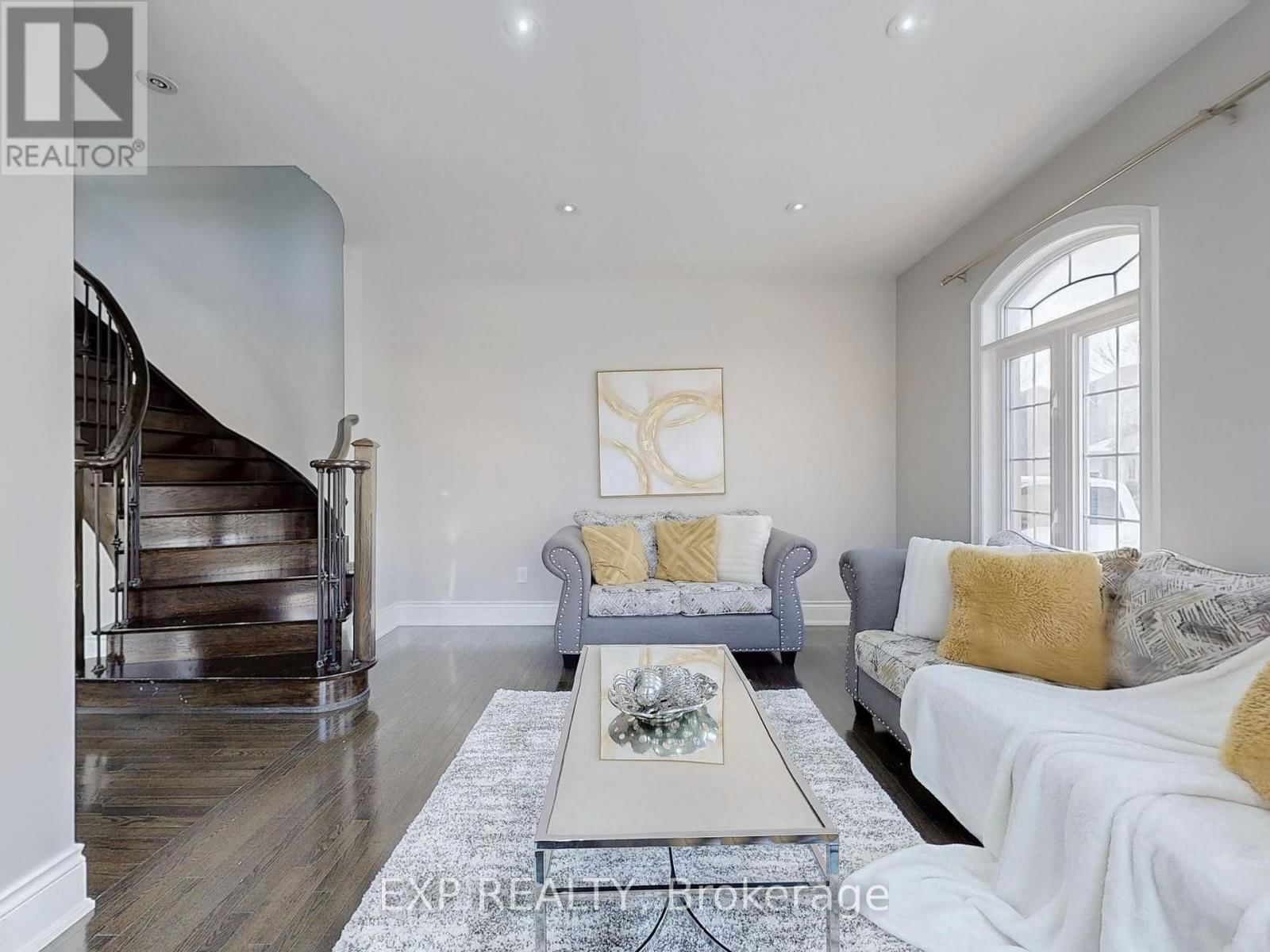 88 ROYAL WEST DRIVE Image 6