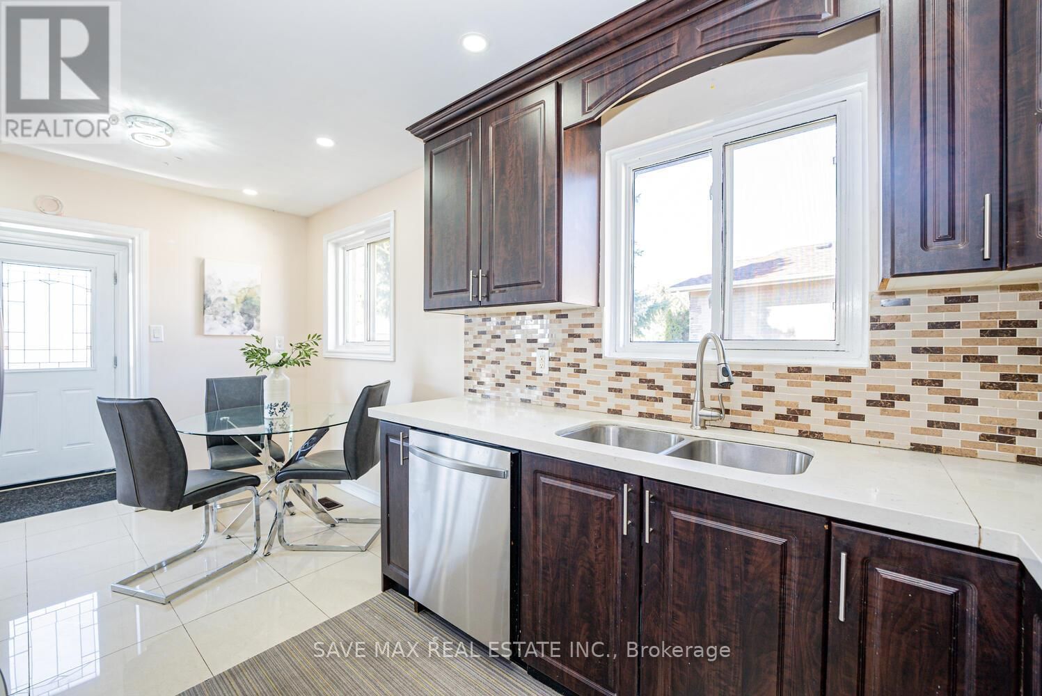 18 NORTHWOOD DRIVE Image 13