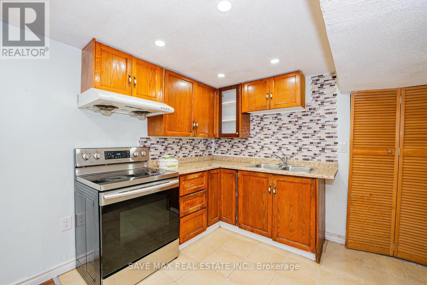 18 NORTHWOOD DRIVE Image 36