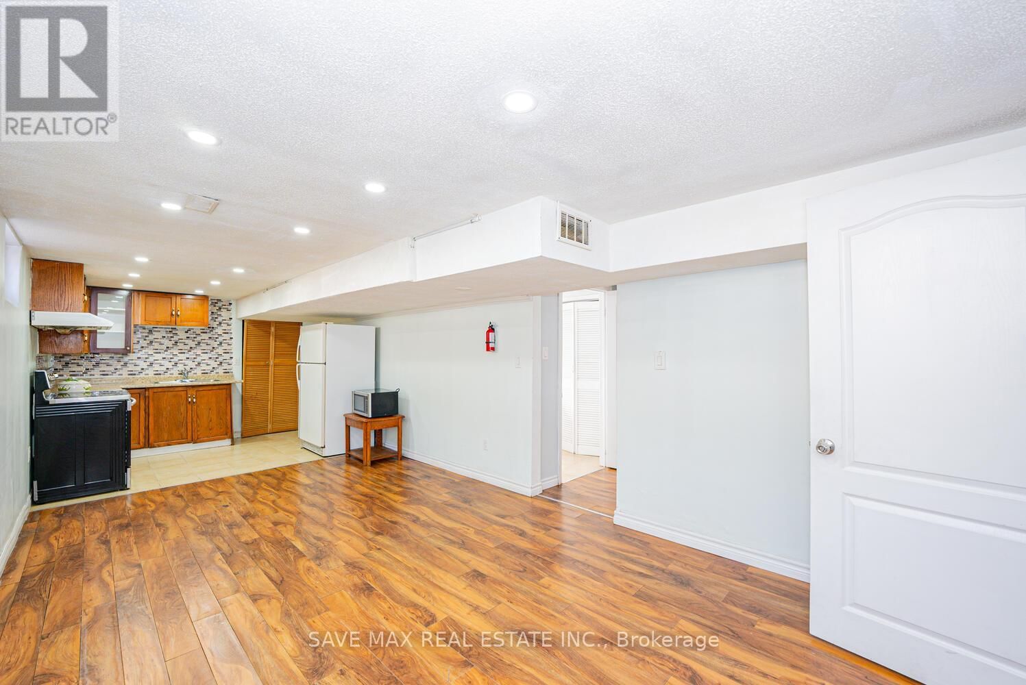 18 NORTHWOOD DRIVE Image 37