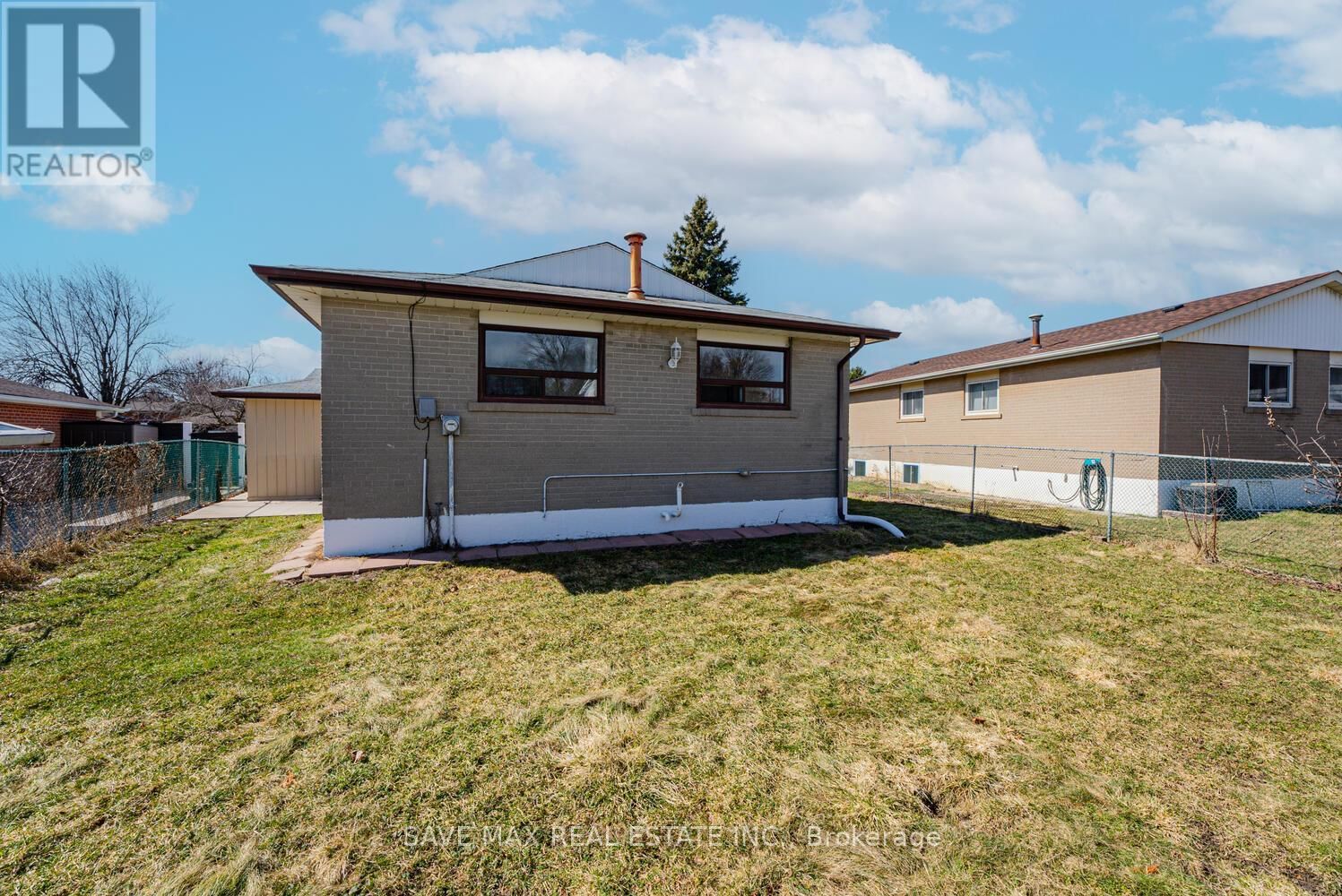 18 NORTHWOOD DRIVE Image 45