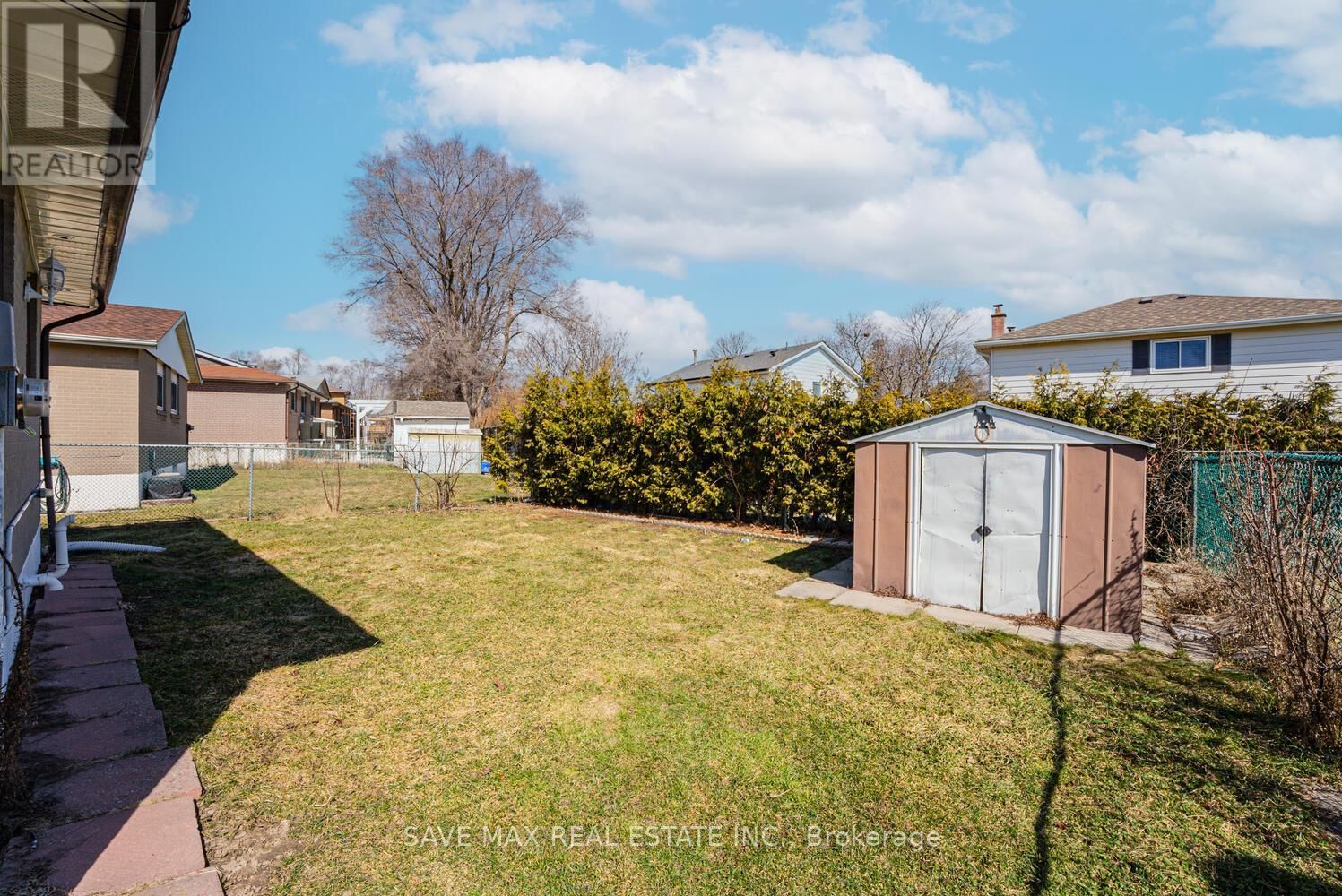 18 NORTHWOOD DRIVE Image 46
