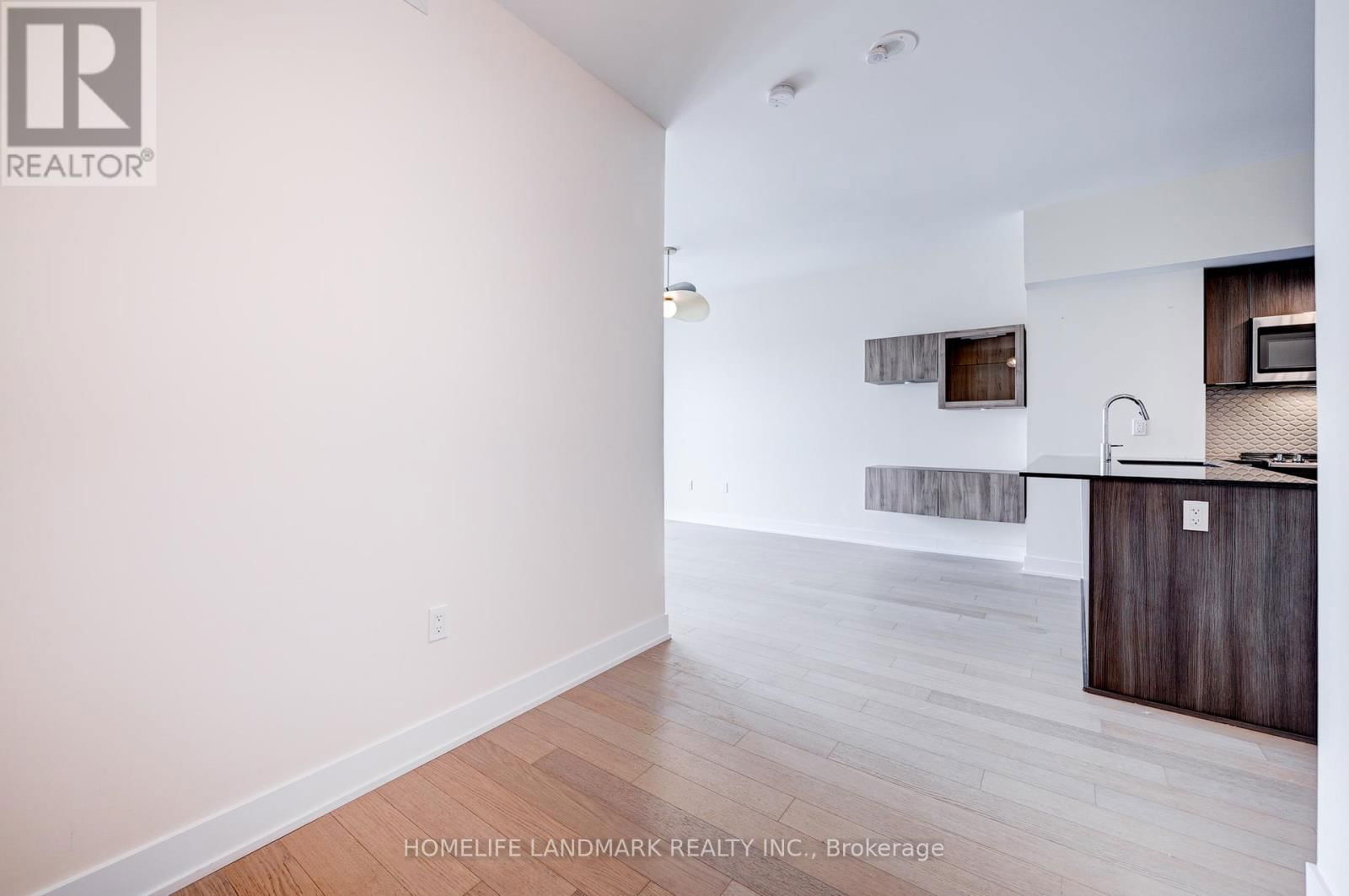 2608 - 20 SHORE BREEZE DRIVE Image 14