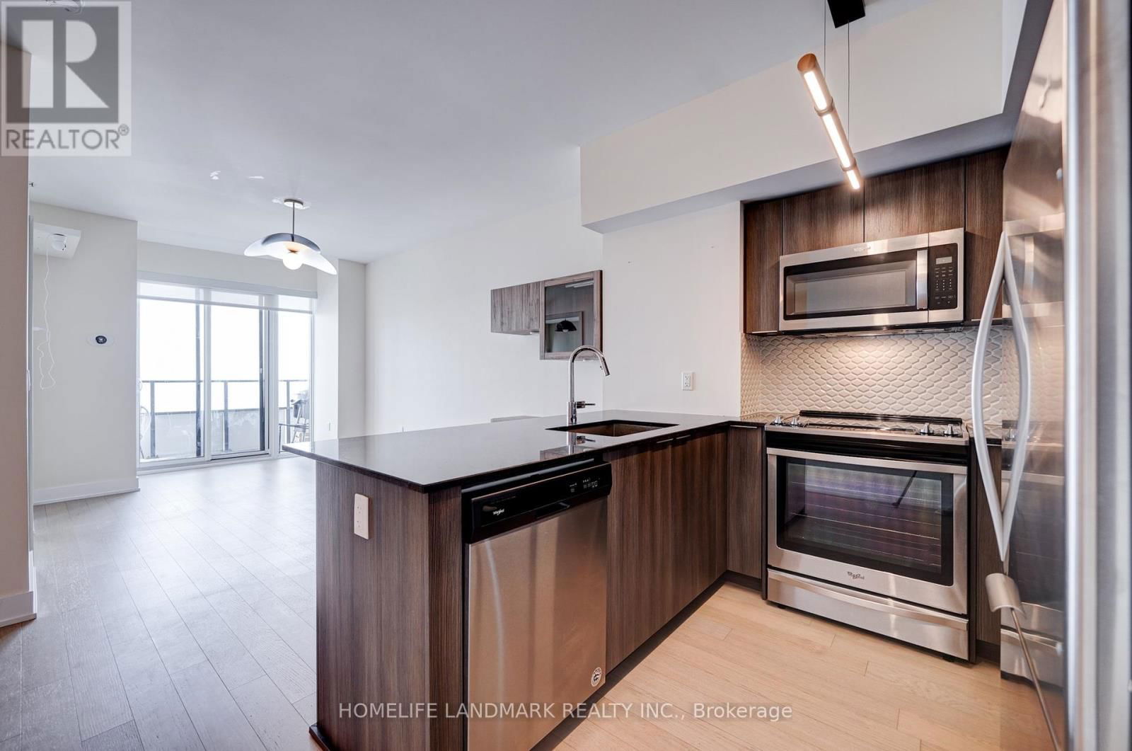 2608 - 20 SHORE BREEZE DRIVE Image 3