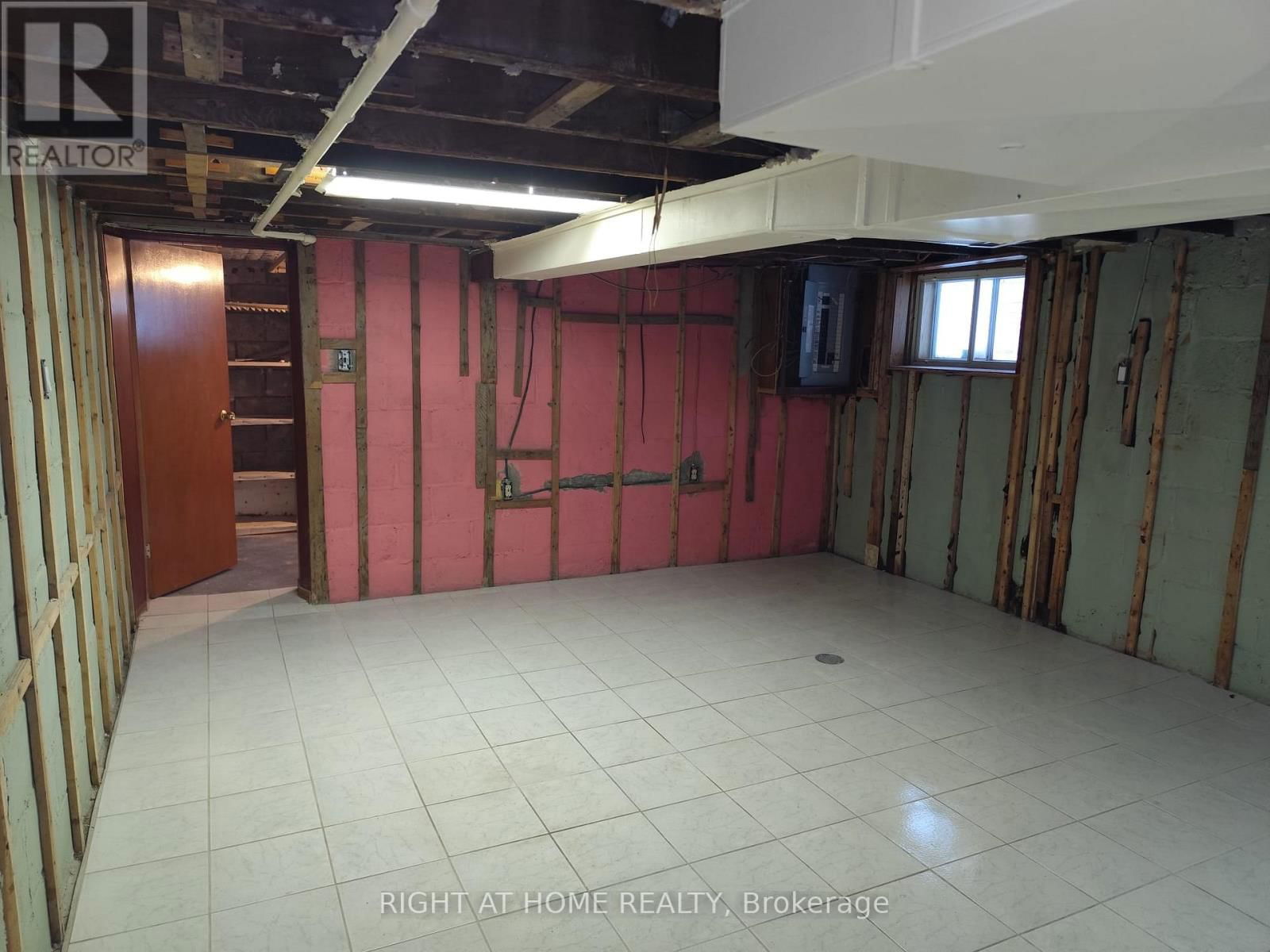 104 EARLSCOURT AVENUE Image 16