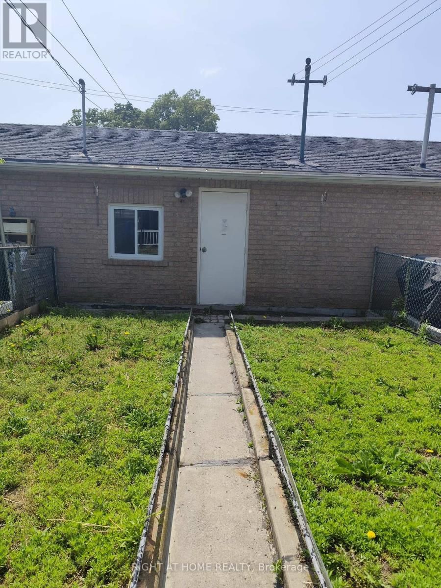 104 EARLSCOURT AVENUE Image 20