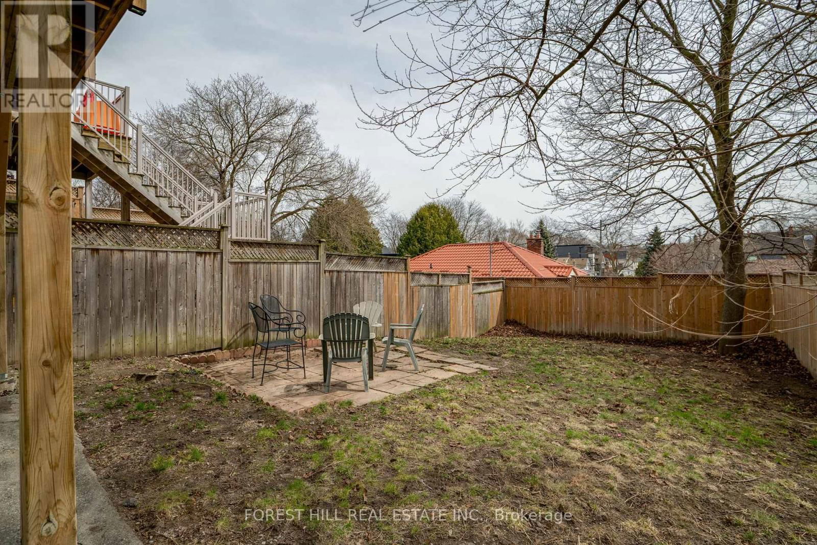 4053 OLD DUNDAS STREET Image 35
