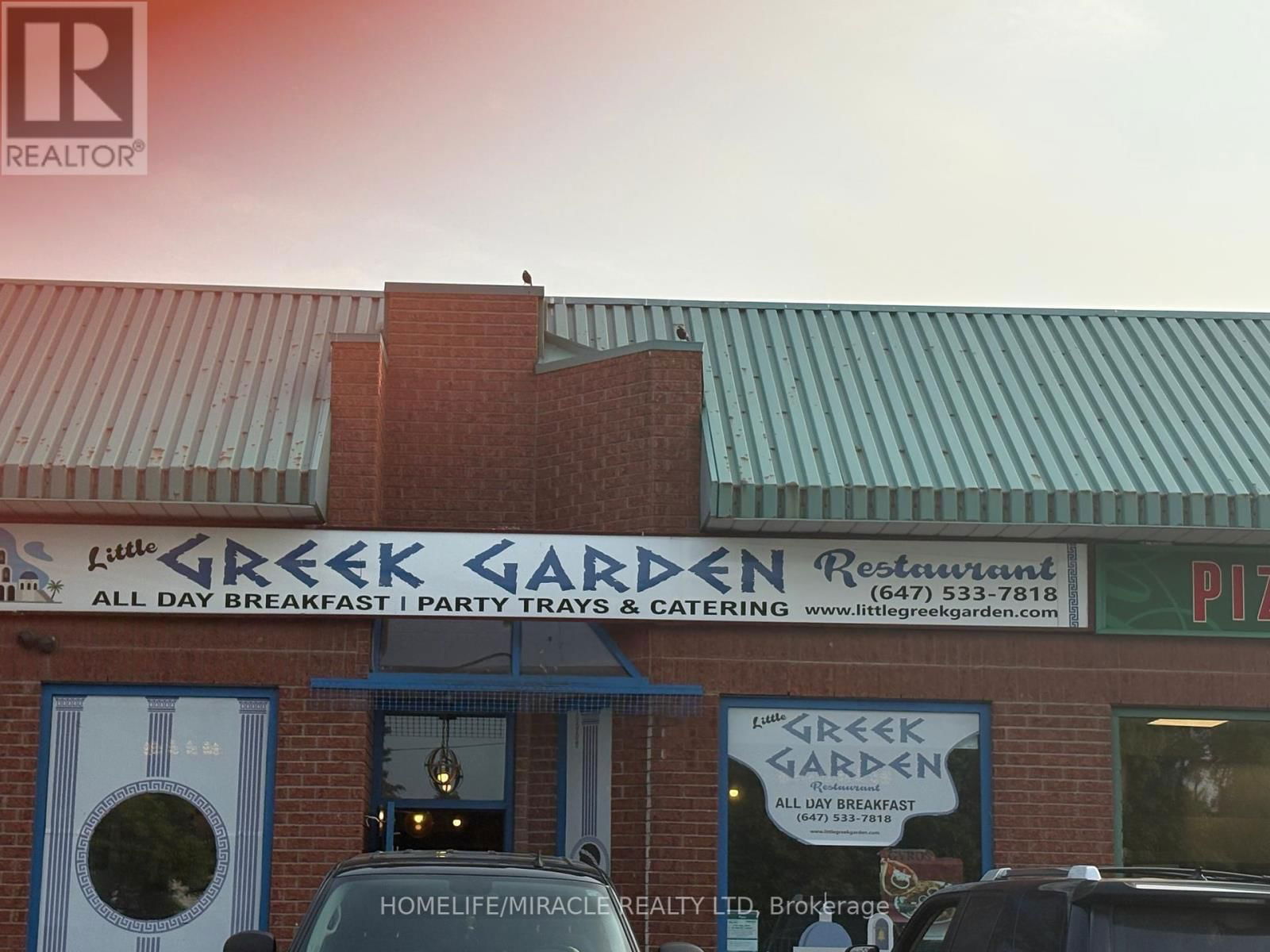 4 - 256 QUEEN STREET SOUTH Image 1