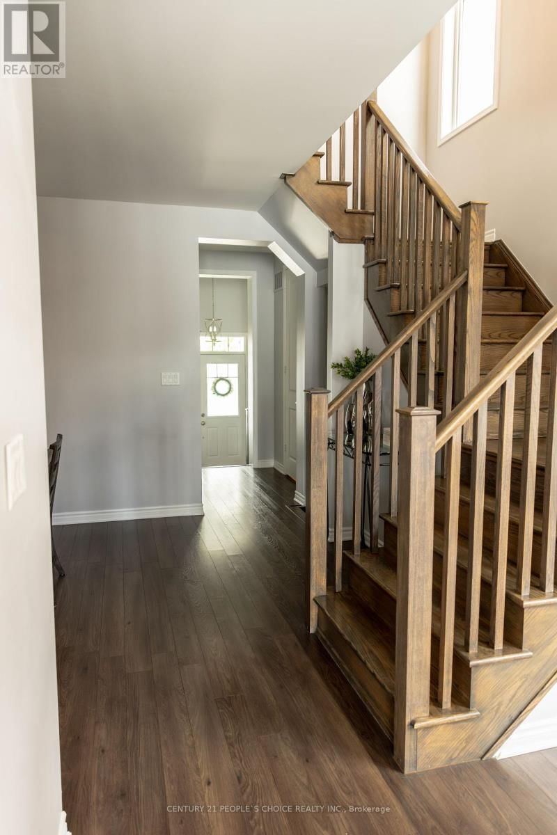 7 WATERVILLE WAY Image 12