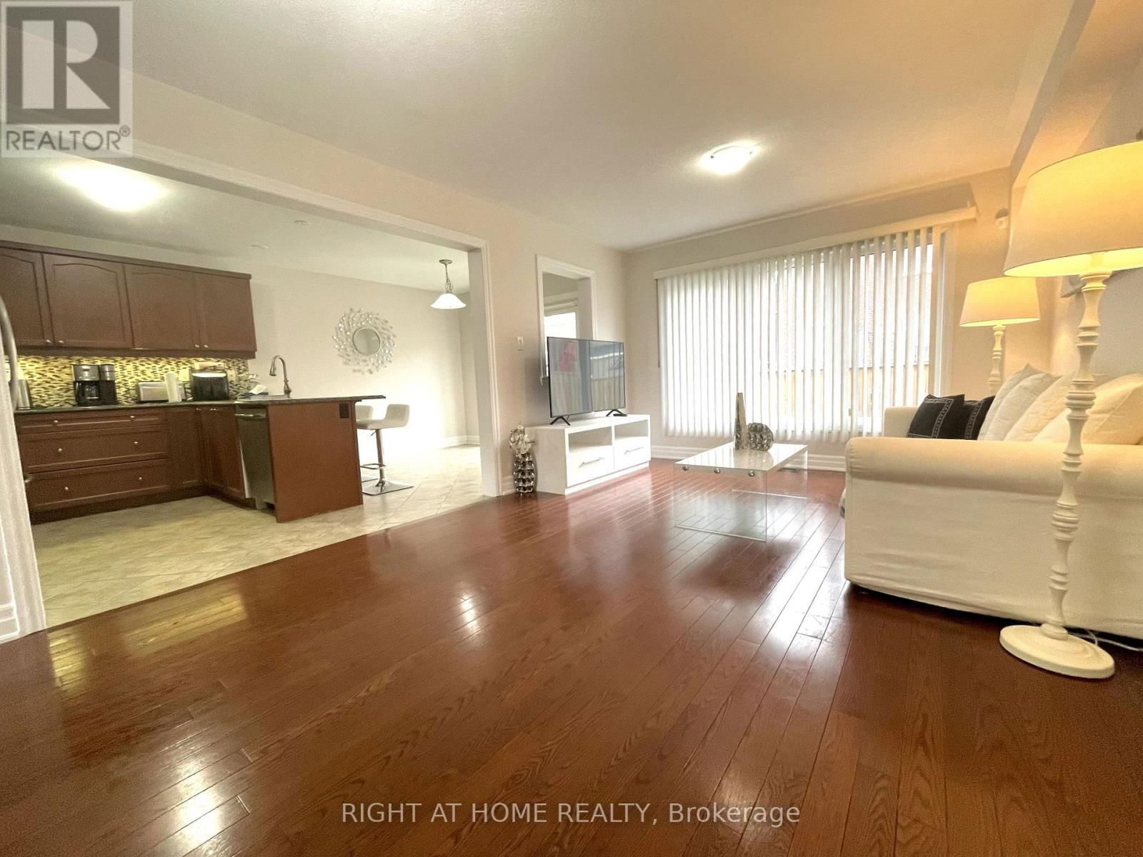933 ASLETON BOULEVARD Image 2