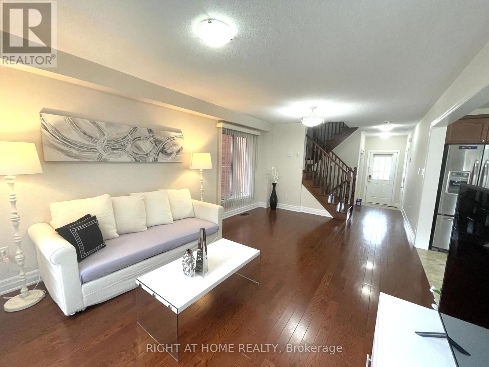 933 ASLETON BOULEVARD Image 6