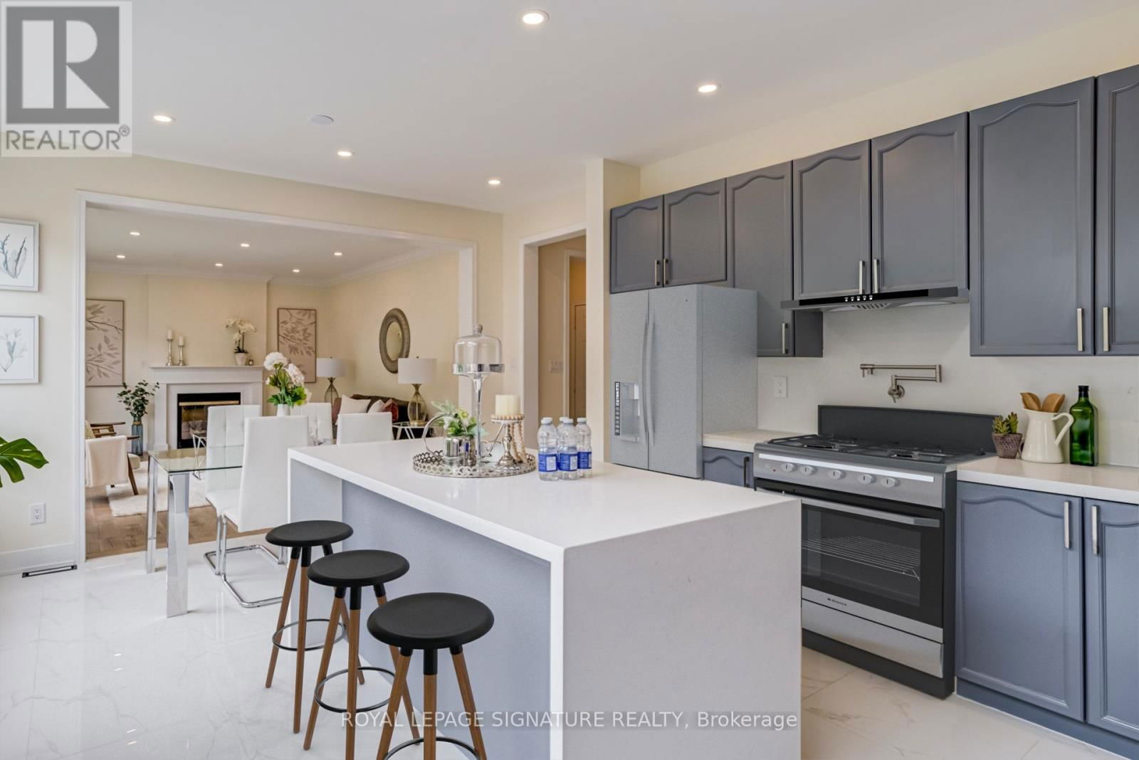 854 YATES DRIVE Image 17