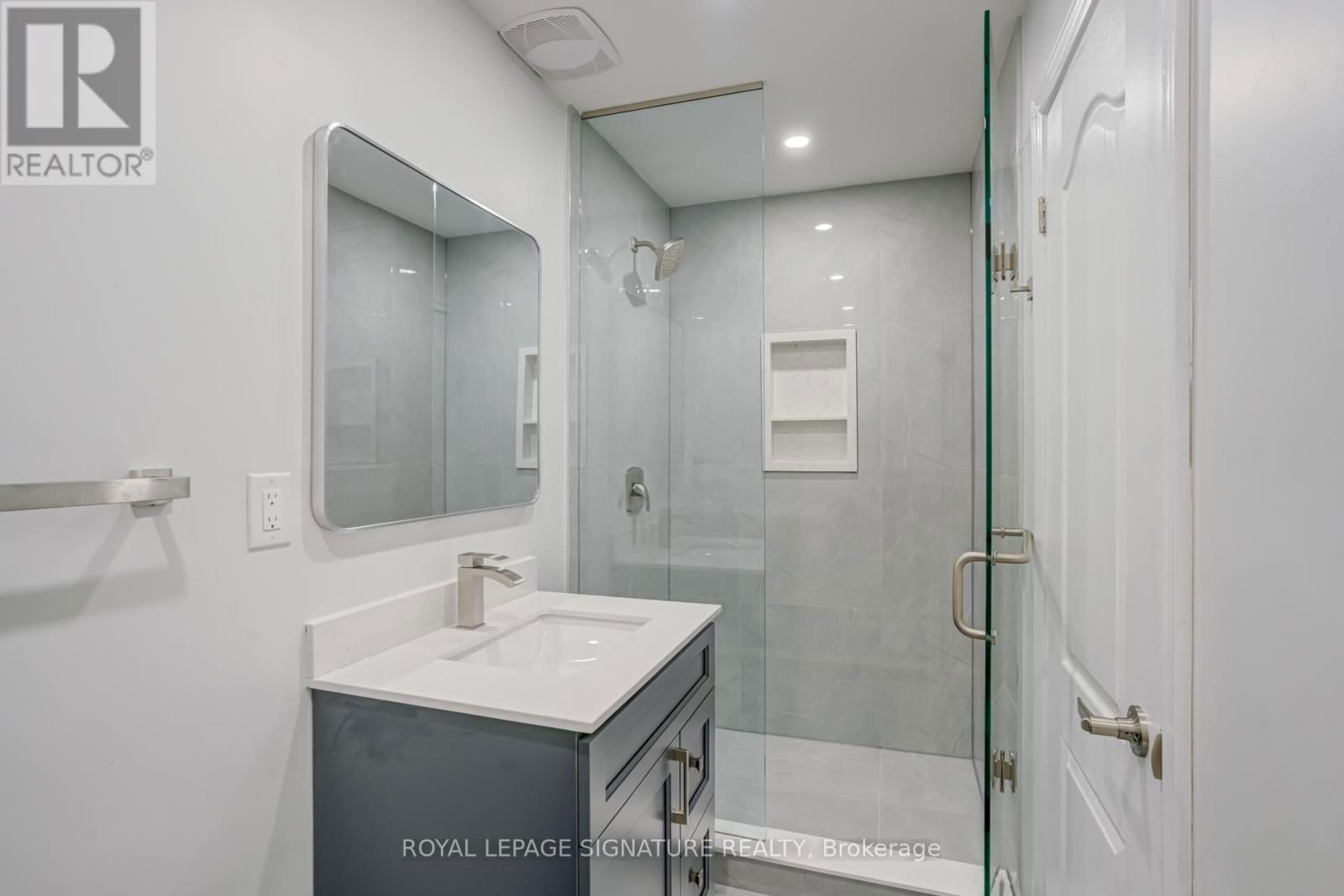 854 YATES DRIVE Image 34