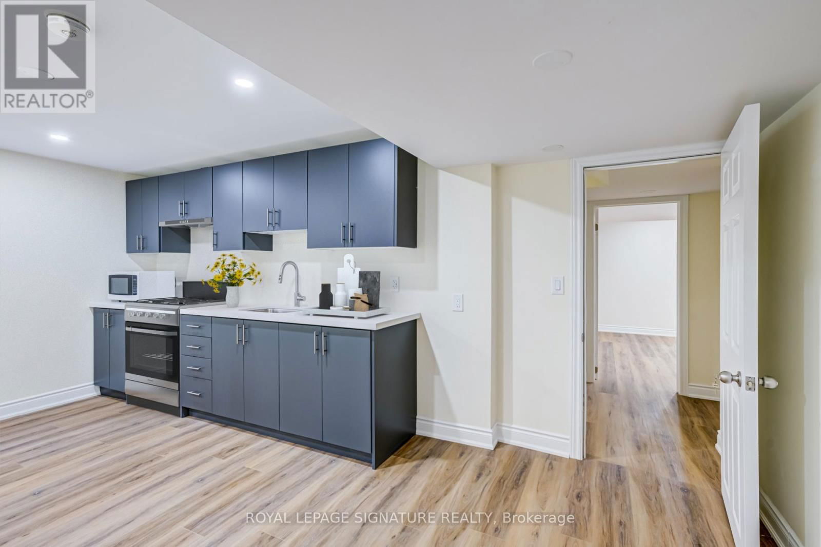854 YATES DRIVE Image 46