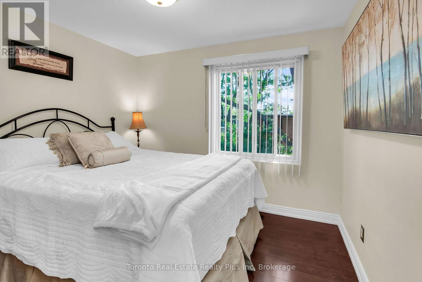 75 - 400 BLOOR STREET Image 32